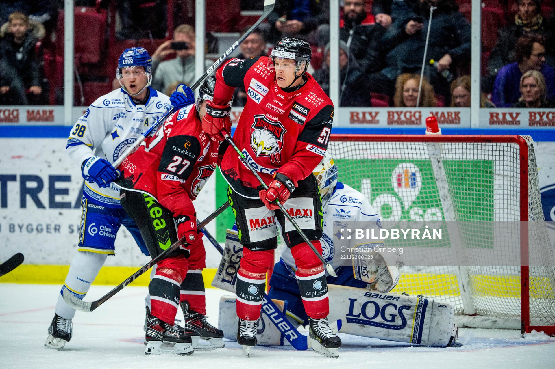 Malmö Redhawks Emil Sylvegård och Ponthus Westerholm mot