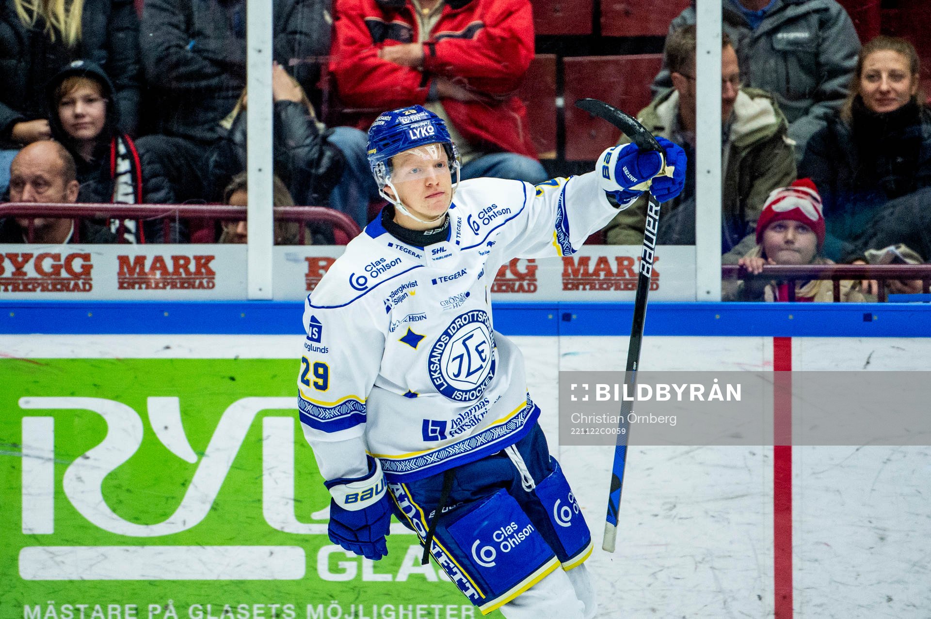 Leksands Emil Heineman jublar avgörande straffen