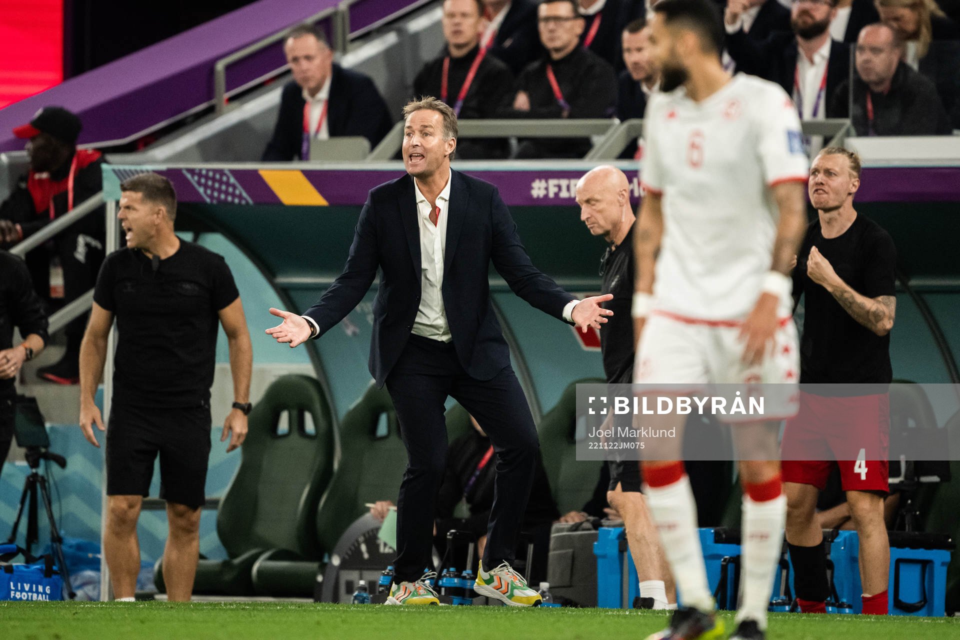head coach Kasper Hjulmand of Denmark