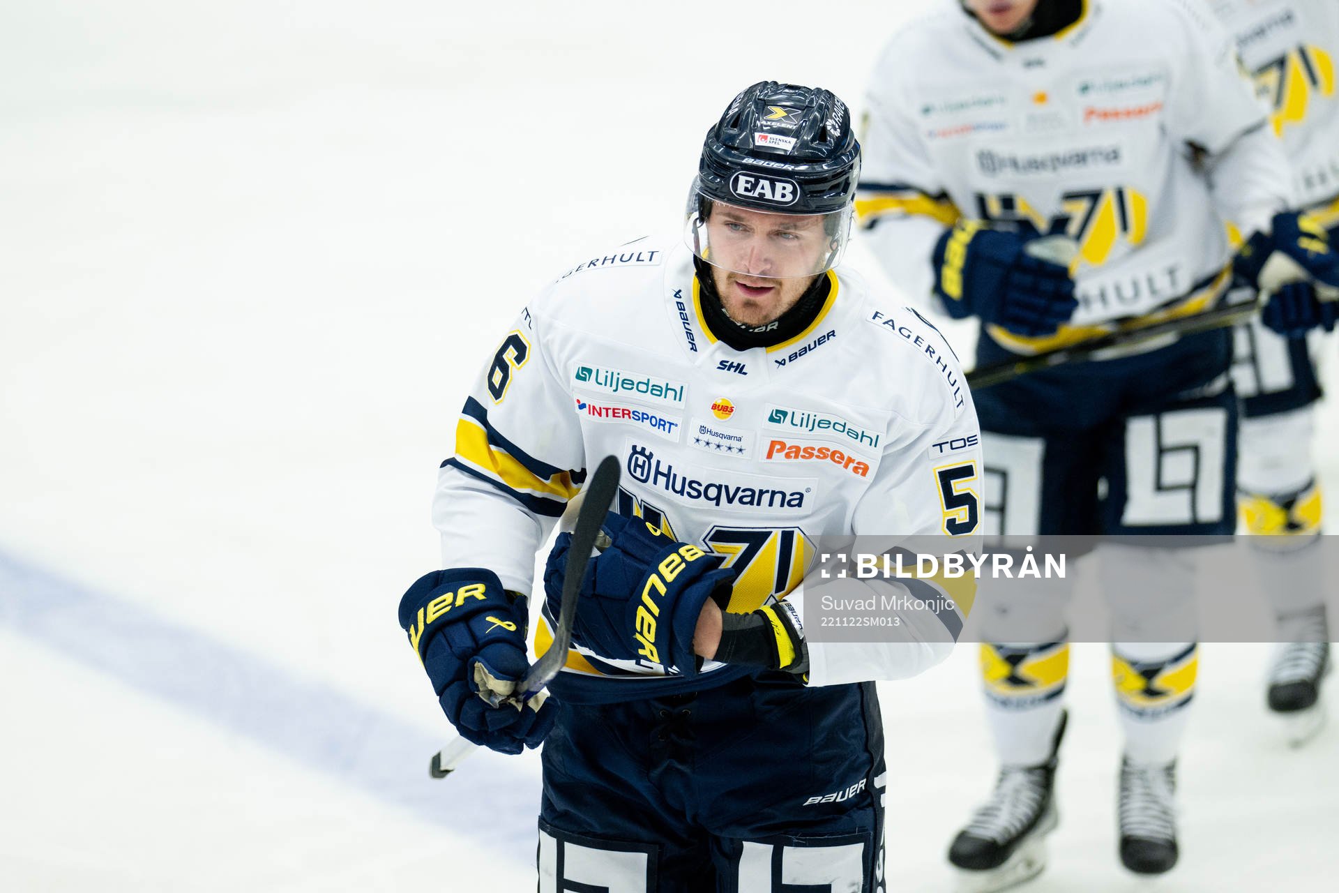 HV71s Fredrik Forsberg jublar
