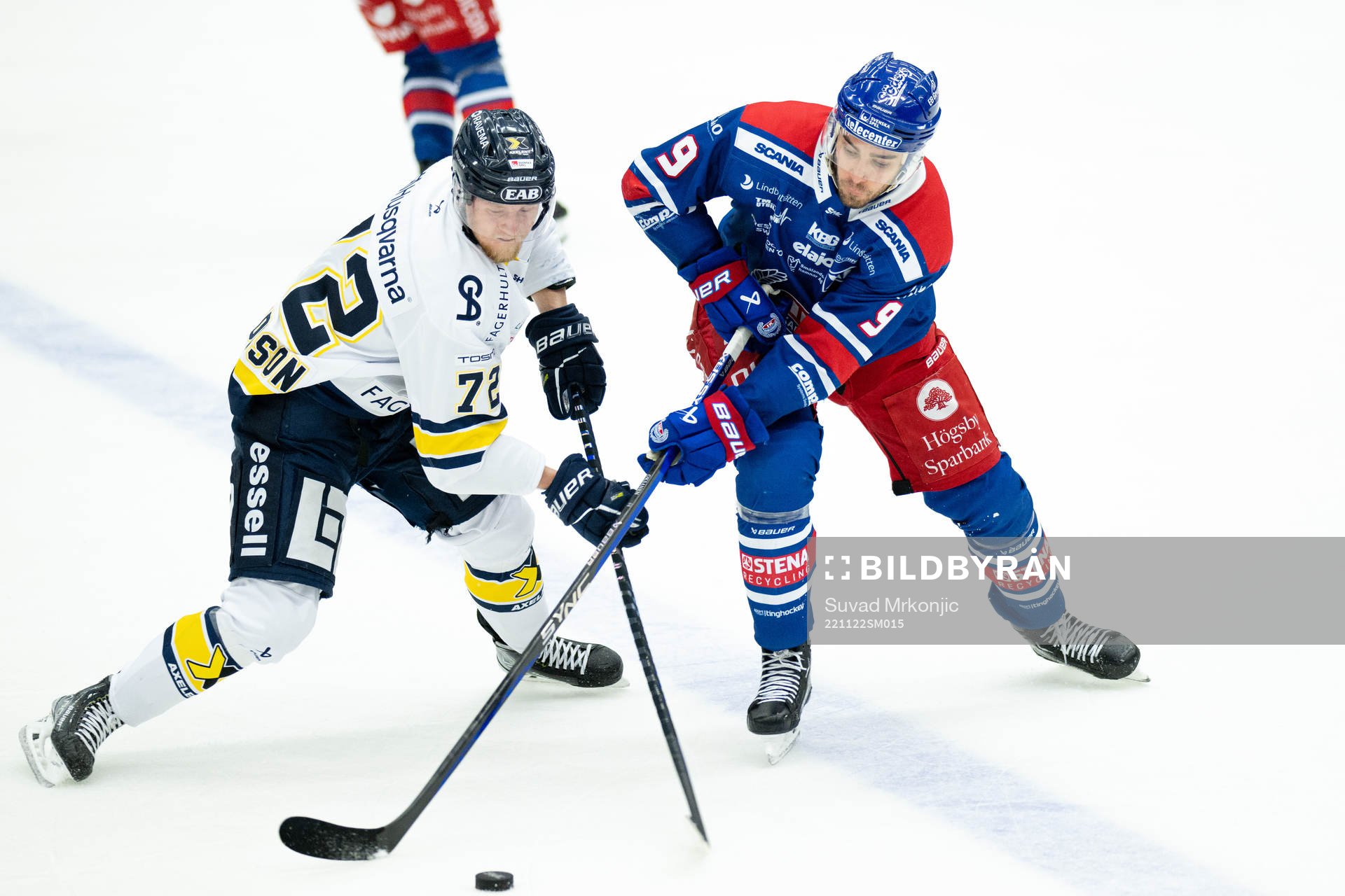 HV71s Jonathan Davidsson och Oskarshamns Ahti Oksanen