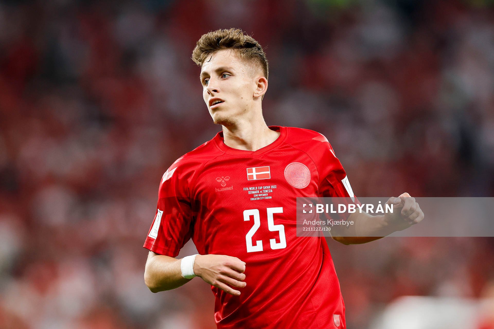 [DK=20221122: Jesper Lindstrøm, Danmark]