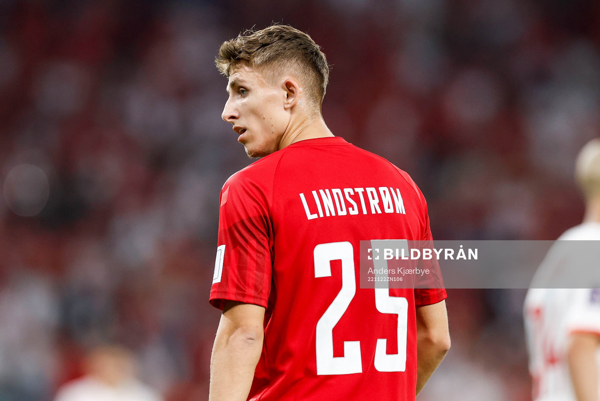 [DK=20221122: Jesper Lindstrøm, Danmark]