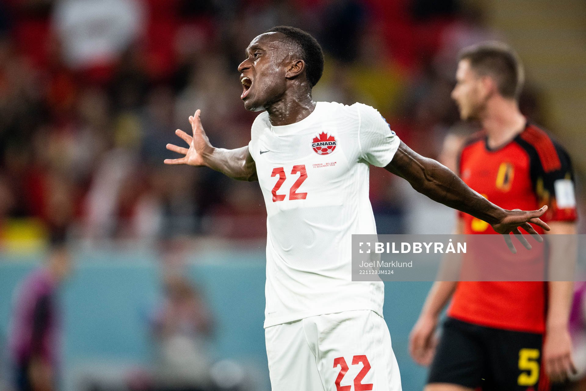 Richie Laryea of Canada looks dejected