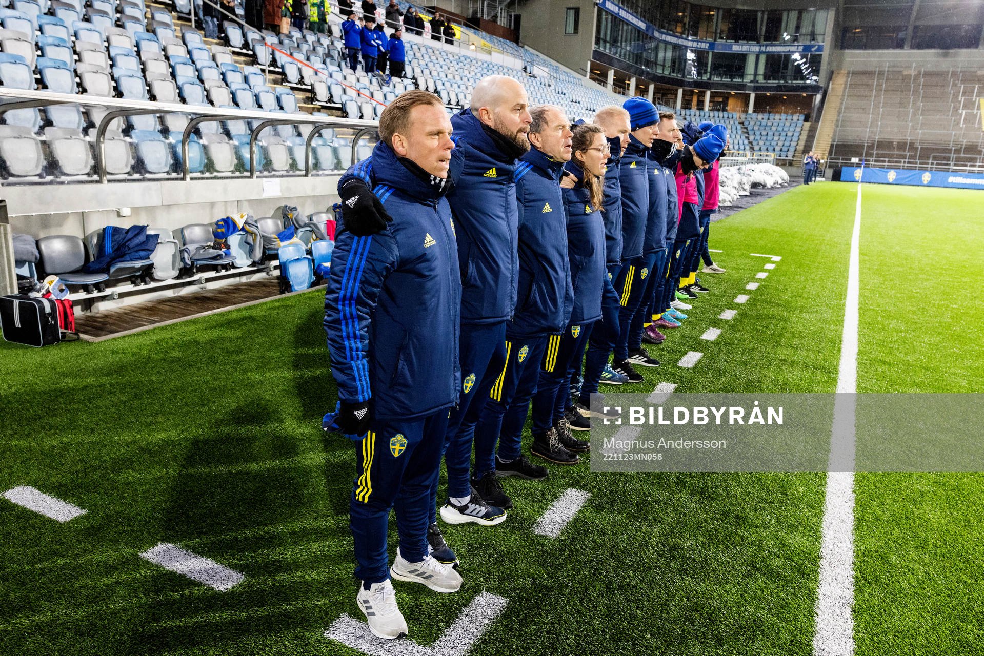 Sveriges ledarstab inför EM-kvalmatchen P-18 mellan Sverige och Ukraina den 23 november 2022 i Norrköping. 
