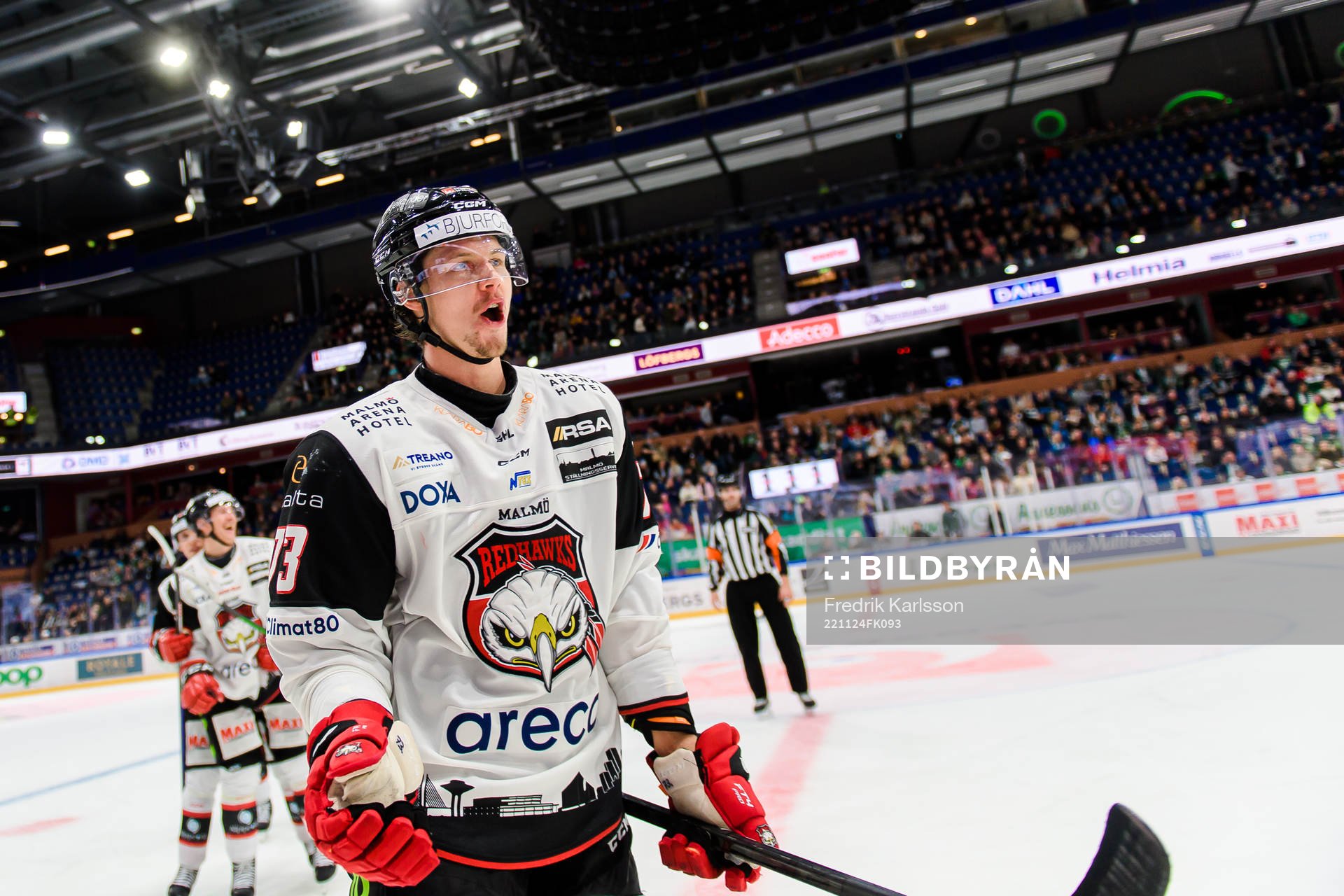 Malmö Redhawks Adam Ollas Mattsson jublar