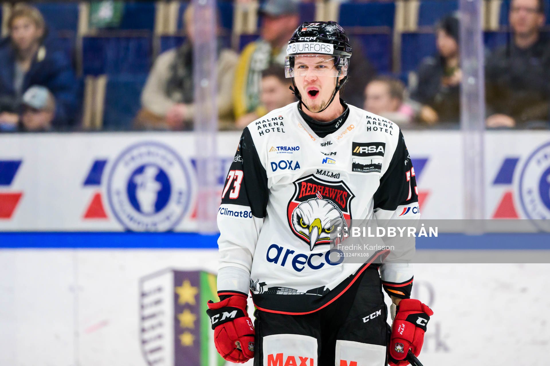 Malmö Redhawks Adam Ollas Mattsson jublar