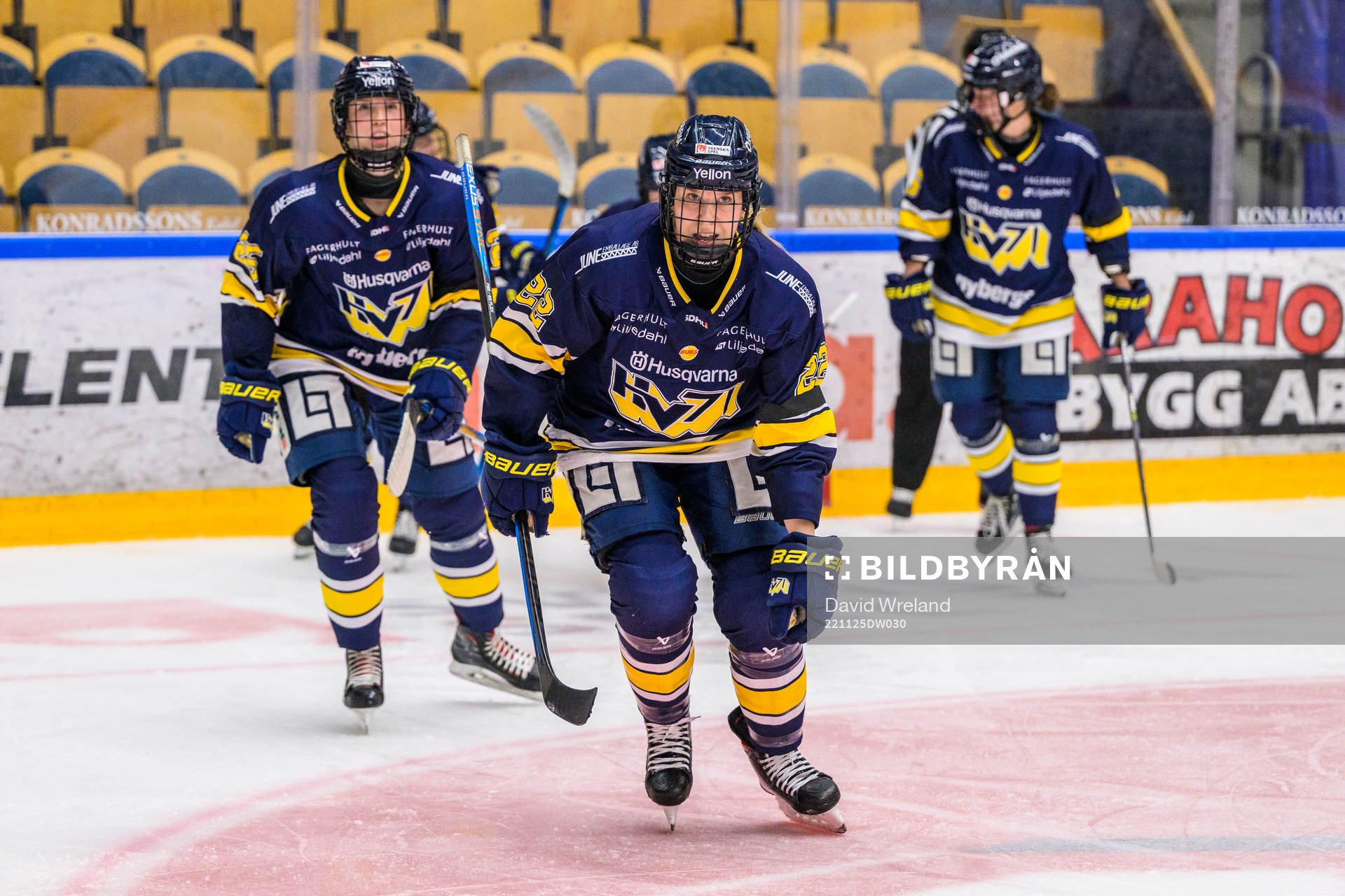 HV71s Suvi Käyhkö  jublar eter 1-0