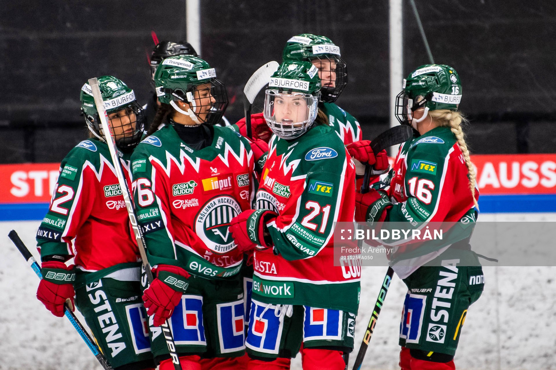 Frölundas Annelie Zander , Holly Boney , Sarah-Eve