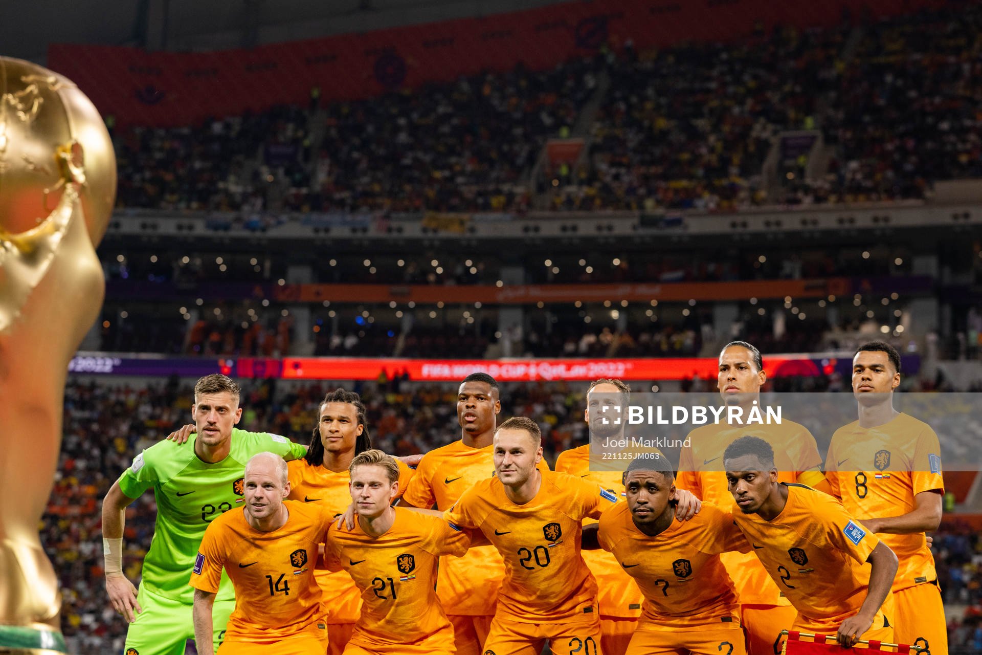 The starting eleven of Netherlands pose for a photo