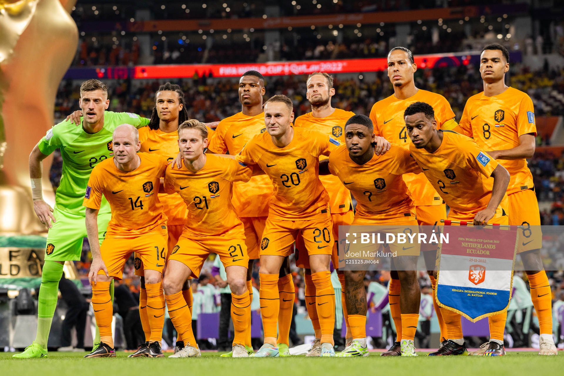The starting eleven of Netherlands pose for a photo