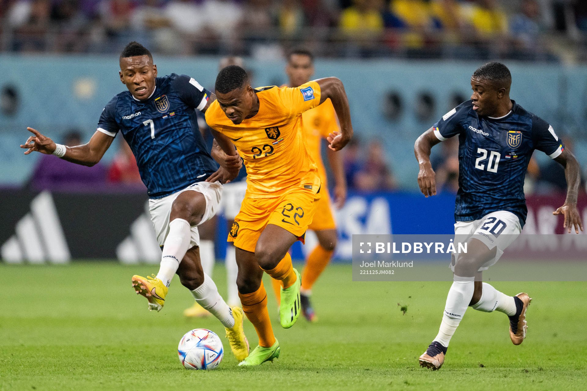 Pervis Estupinan and Jhegson Mendez of Ecuador against