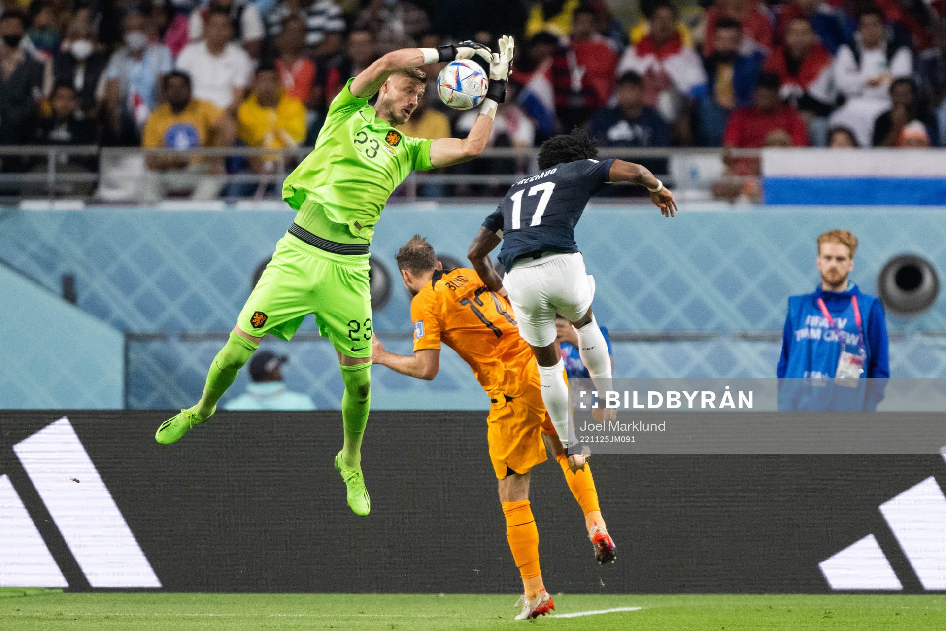 Goalkeeper Andries Noppert and Daley Blind of Netherlands