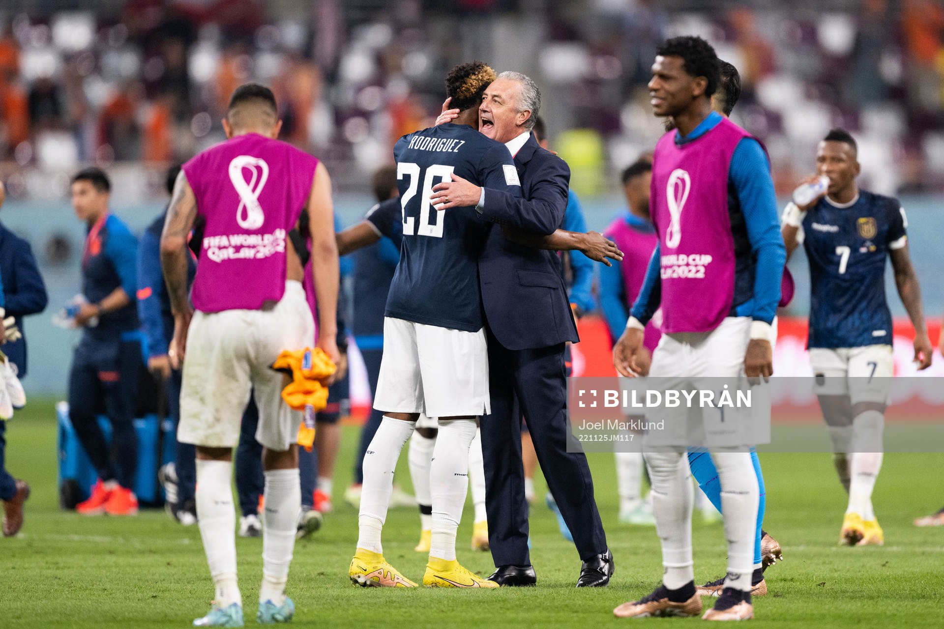 Kevin Rodriguez and head coach Gustavo Alfaro of Ecuador