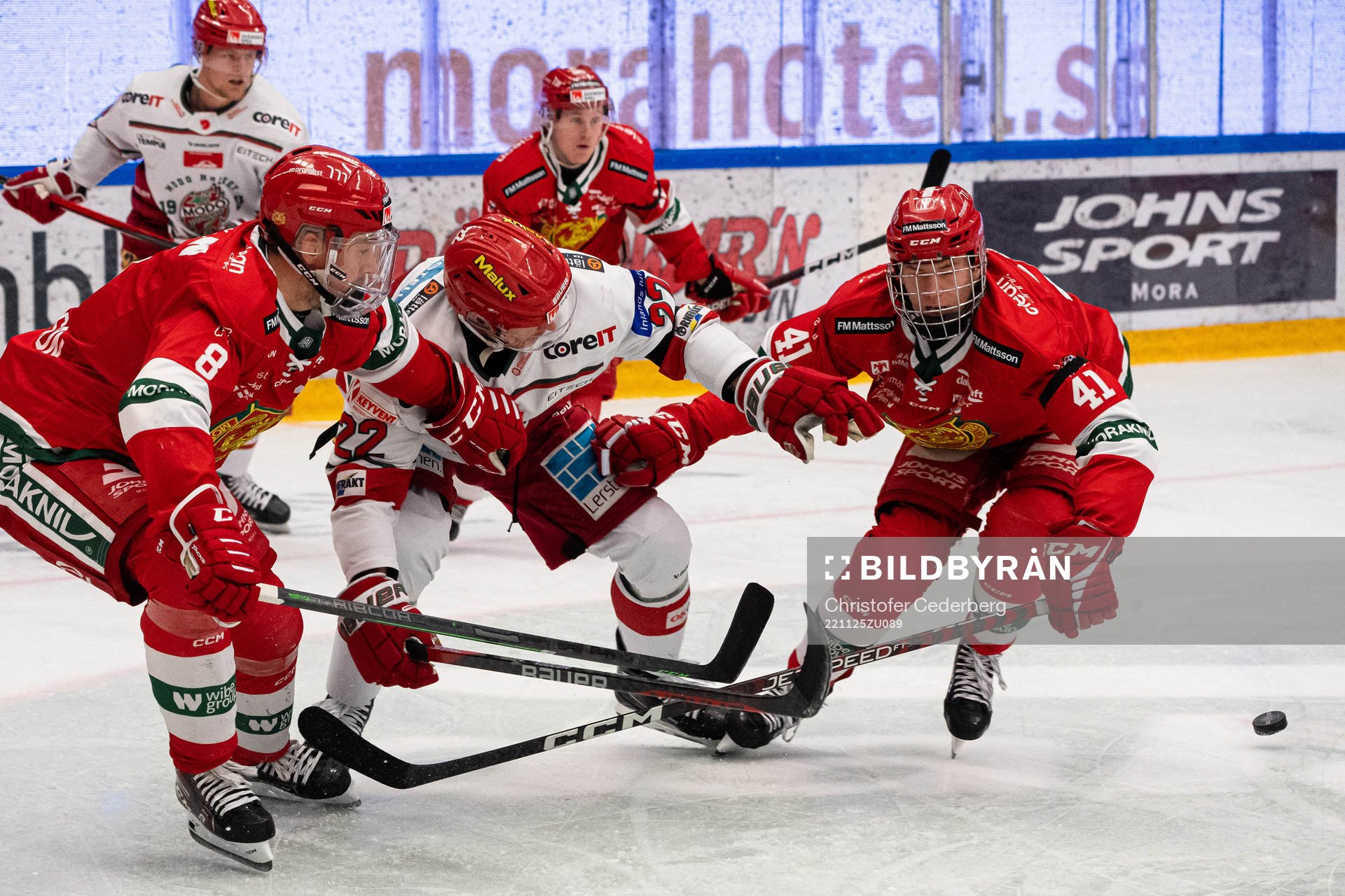 Moras Robin Johansson, Modos Adam Pettersson och Moras