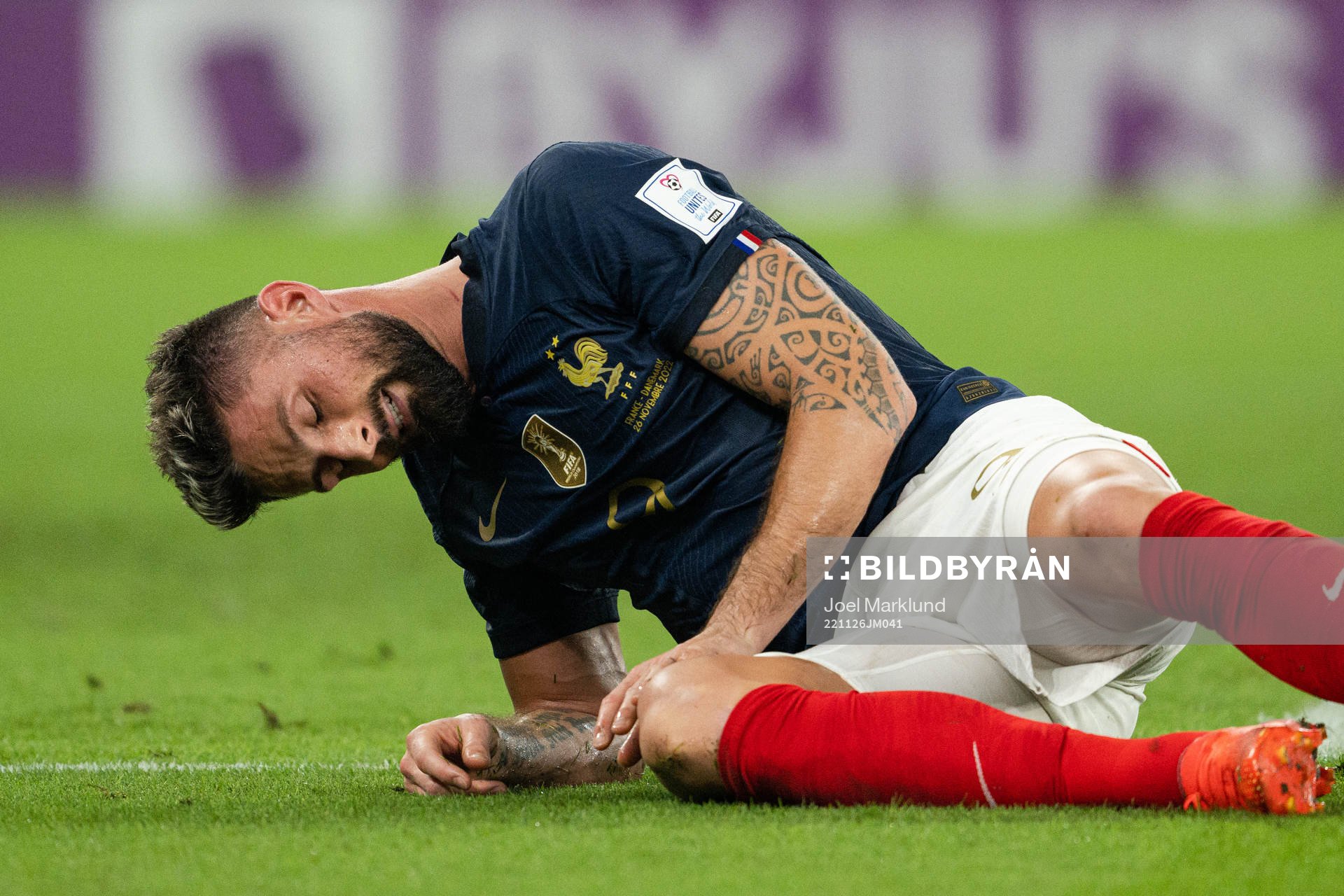 Olivier Giroud of France looks dejected
