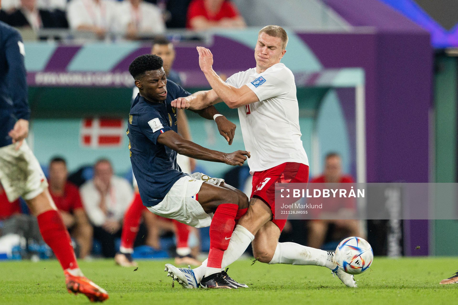 Aurelien Tchouameni of France and Rasmus Kristensen of
