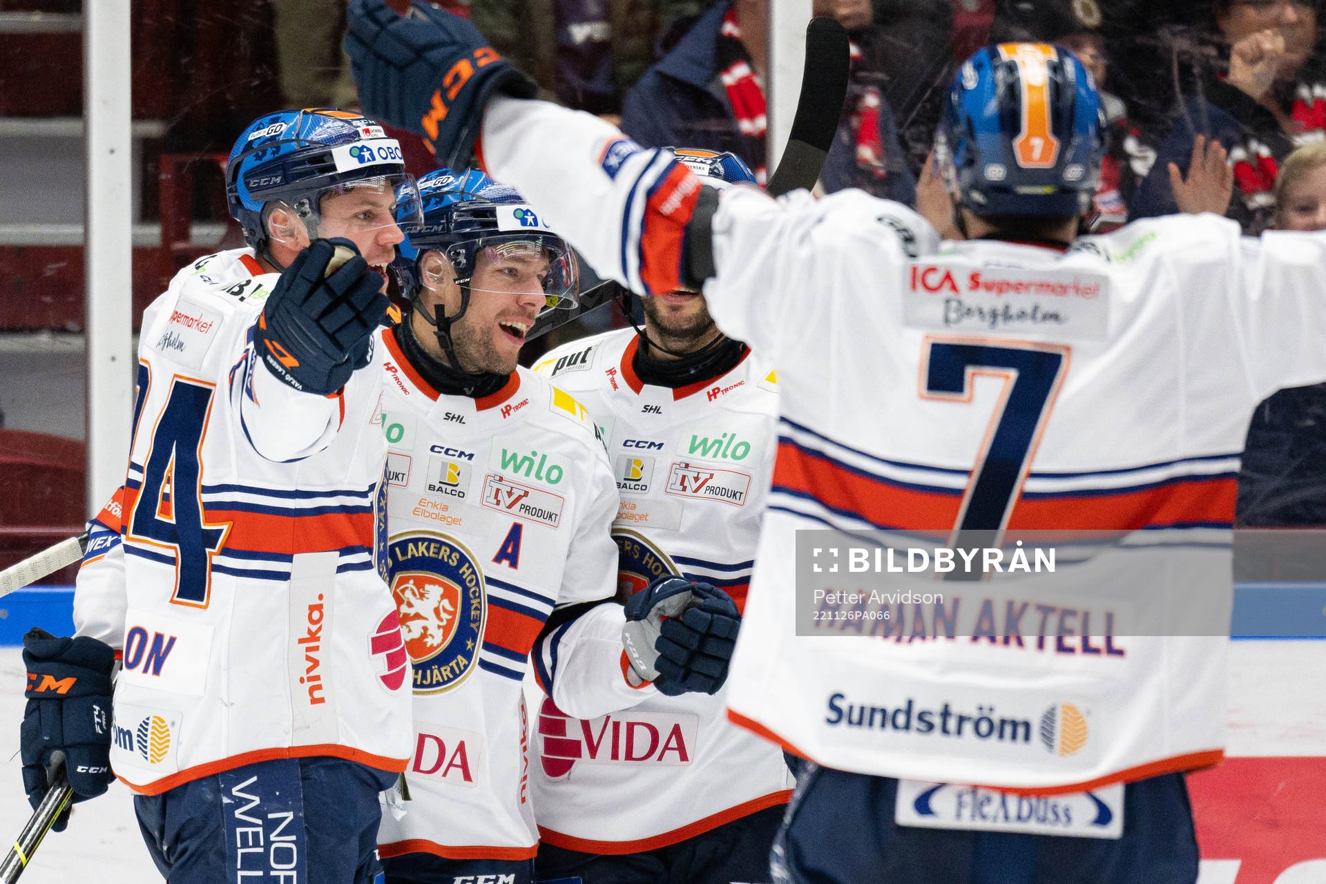 Växjös Robert Rosén jublar