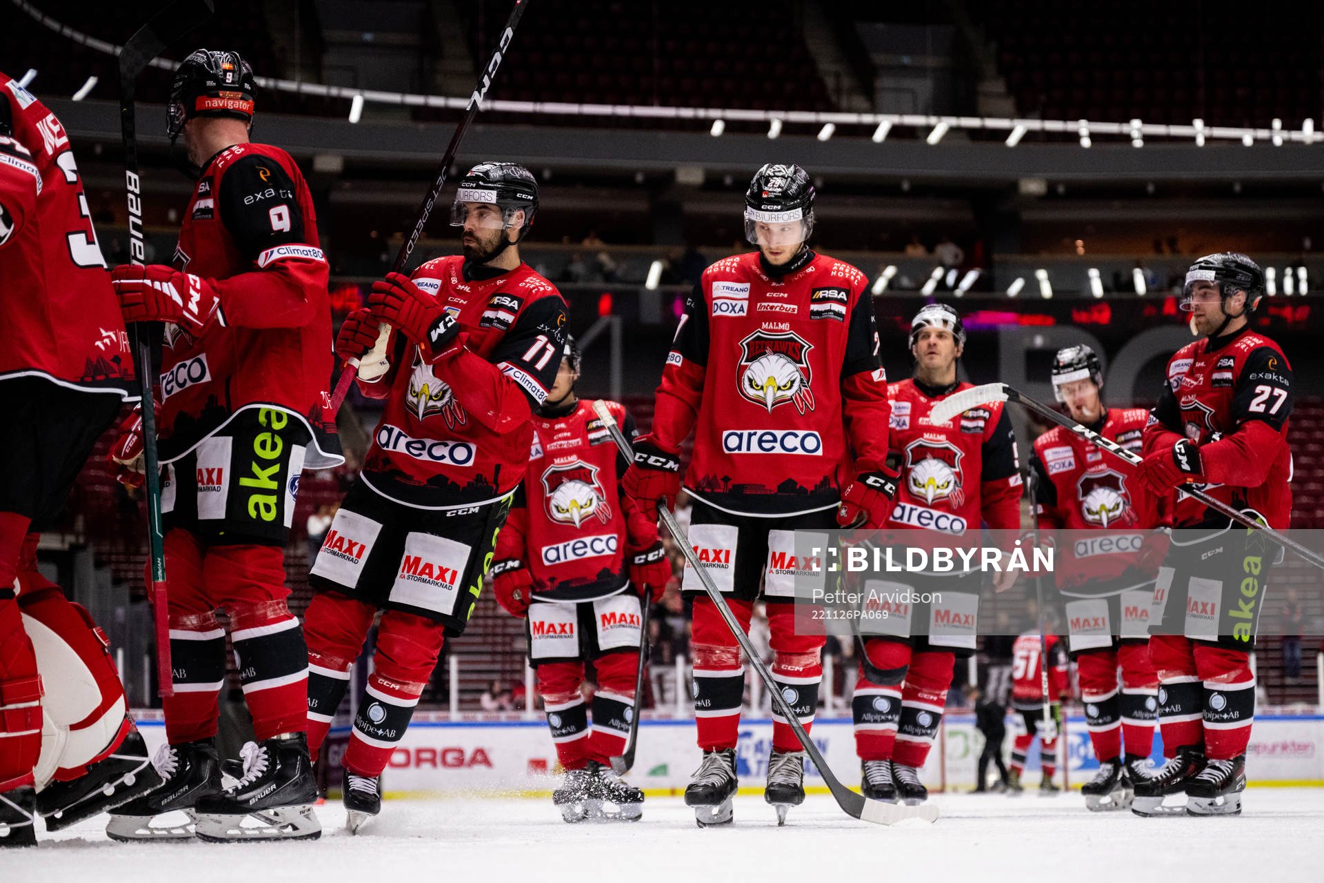 Malmö Redhawks Markus Lauridsen och Eric Engstrand deppar
