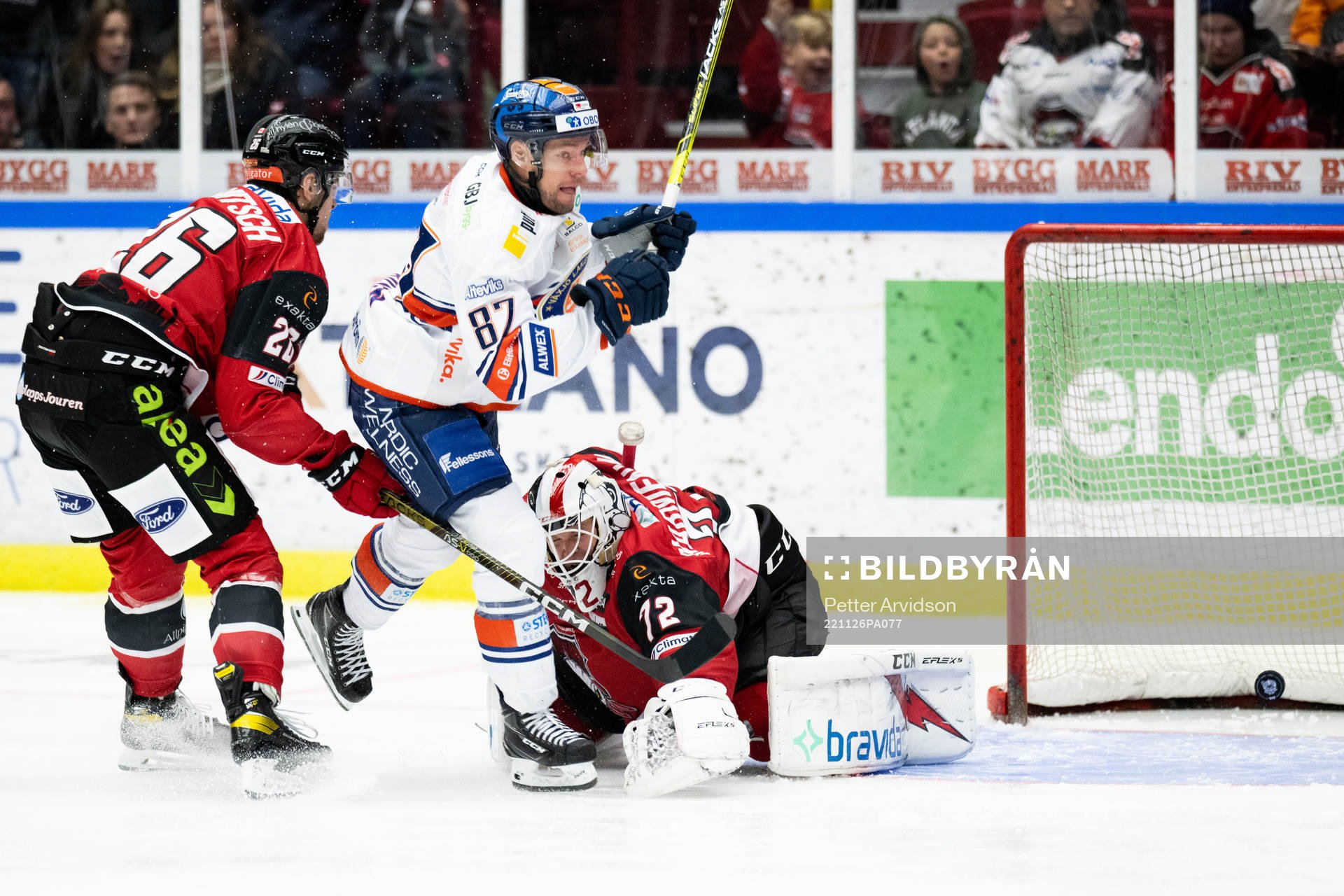 Växjös Robert Rosén gör 2-3 målet mot Malmö Redhawks