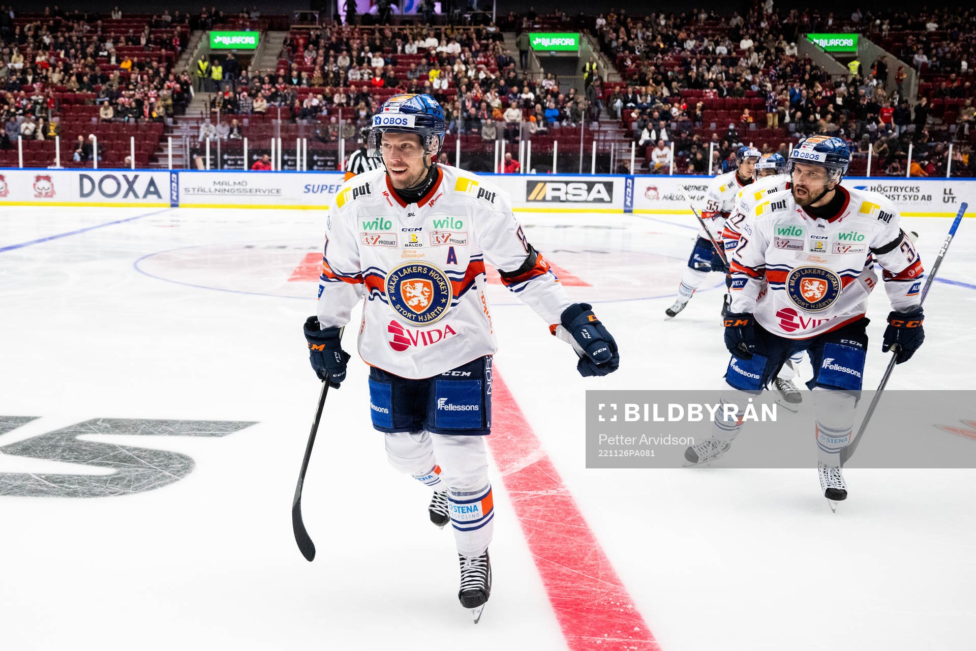 Växjös Robert Rosén jublar