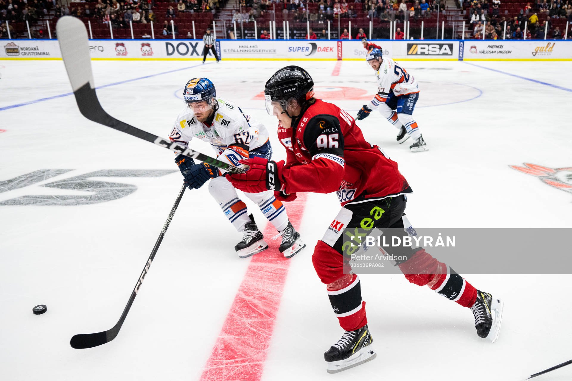 Malmö Redhawks Lukas Wernblom och Växjös Manuel Ågren