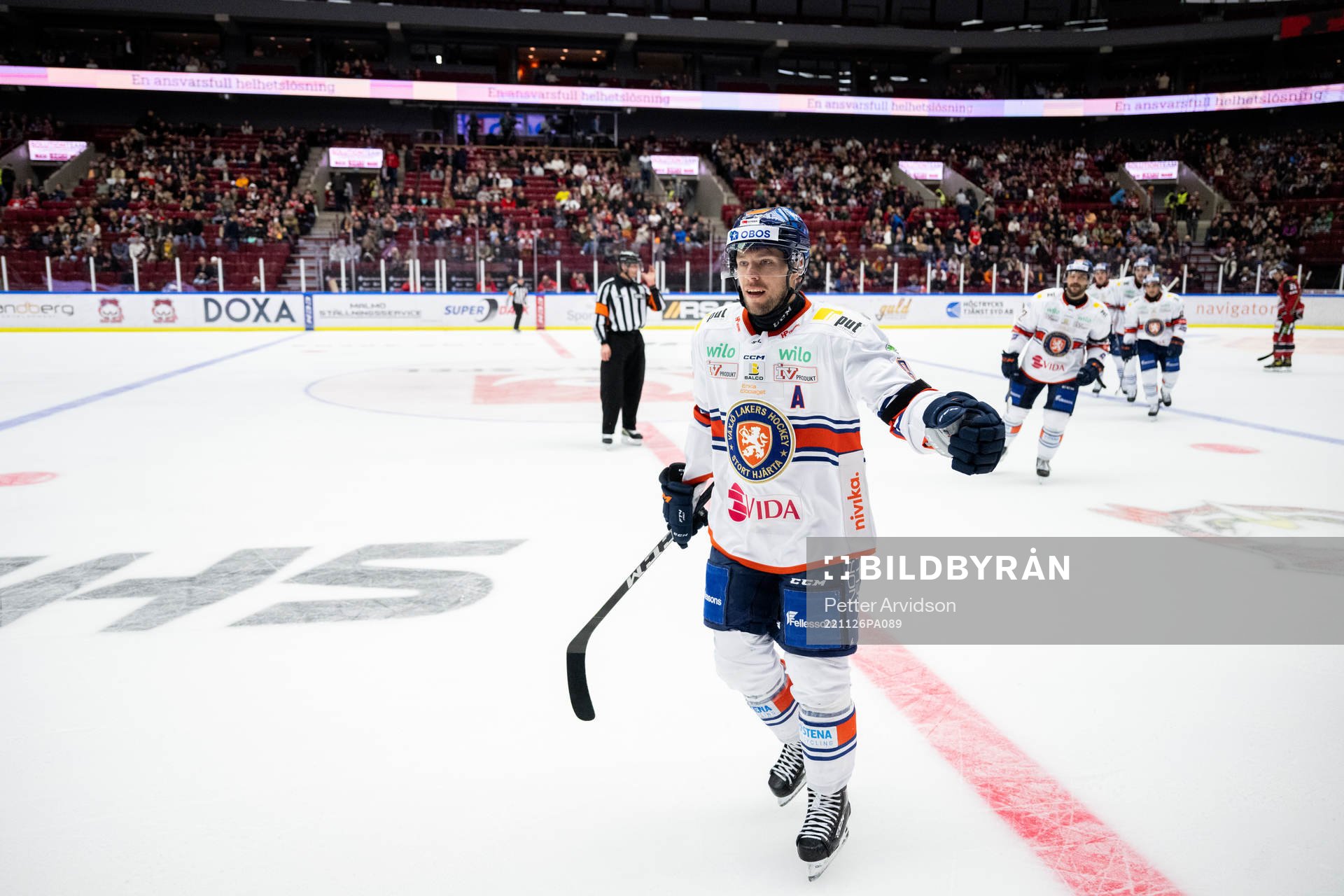 Växjös Robert Rosén jublar