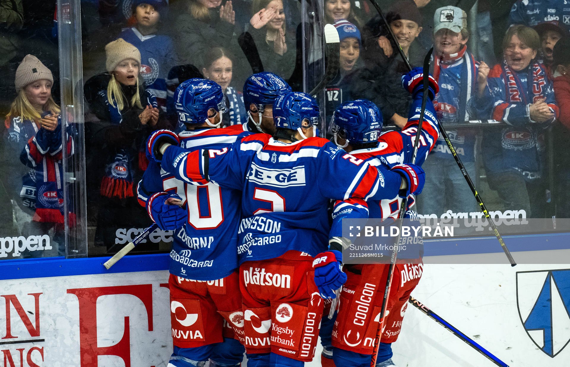 Oskarshamns Jiri Smejkal jublar med lagkamrater