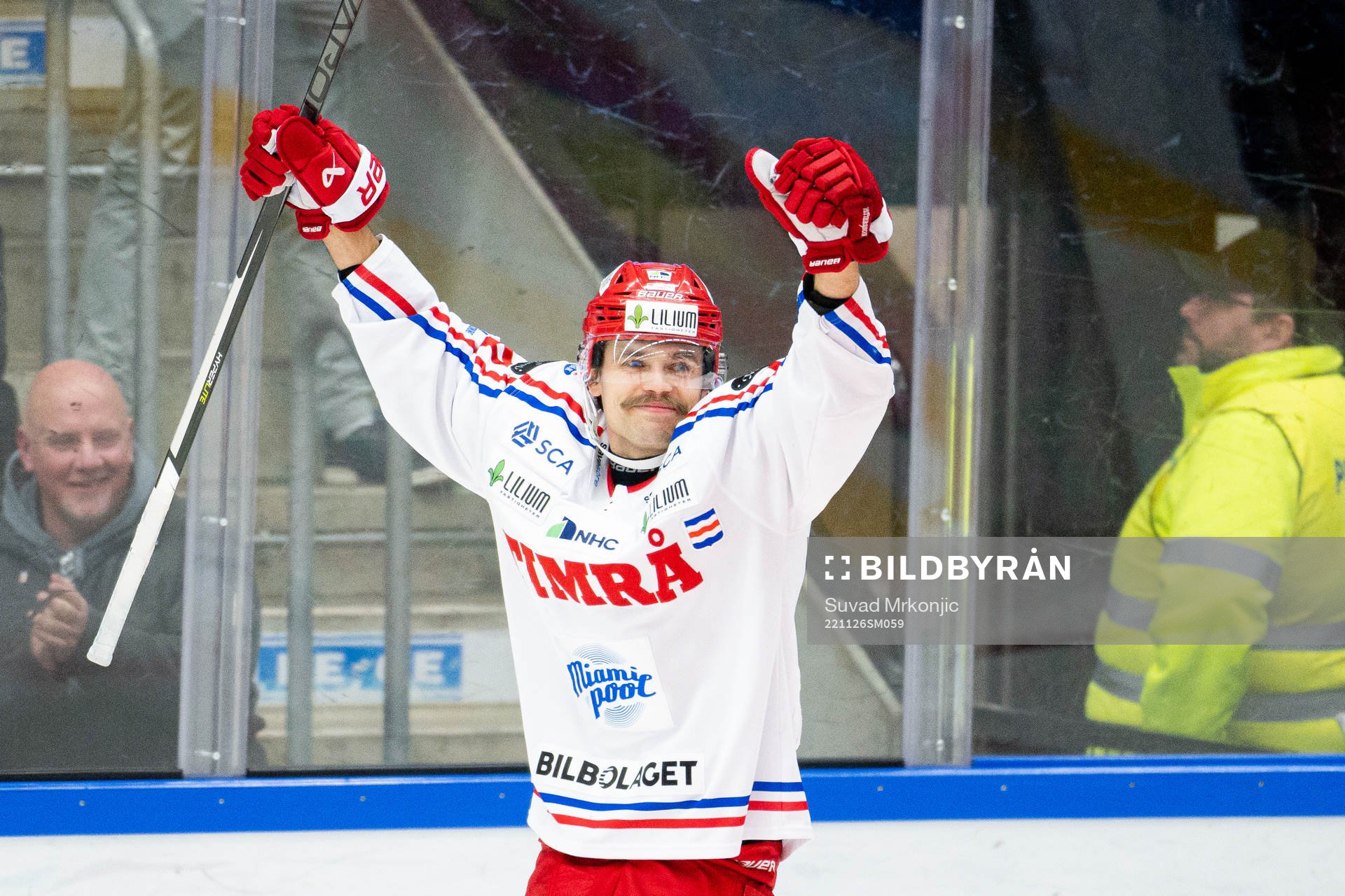 Timrås Emil Pettersson jublar
