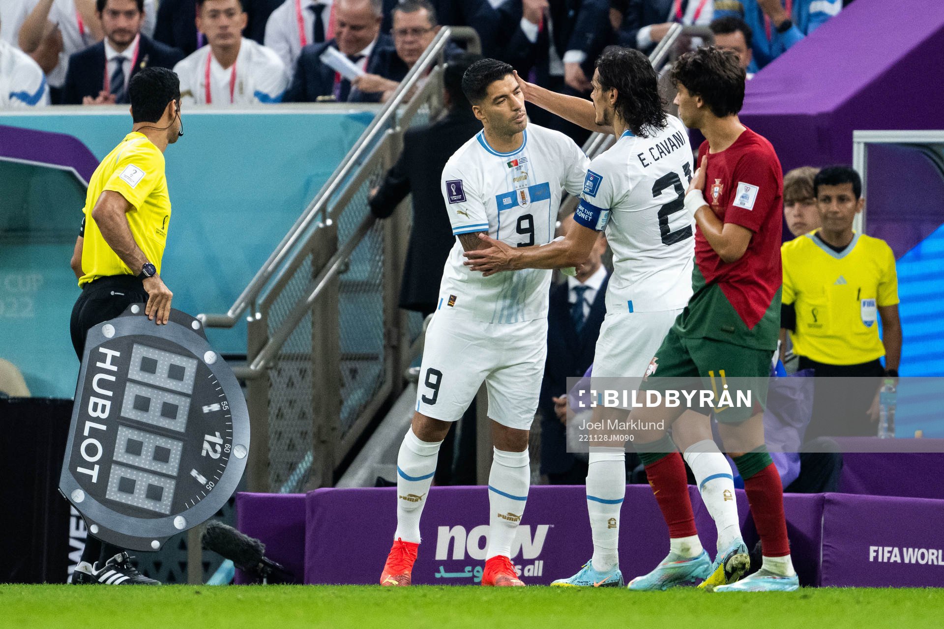 Luis Suarez and Edinson Cavani of Uruguay during the FIFA World Cup 2022 football match between Portugal and Uruguay on November 28, 2022 in Doha. 