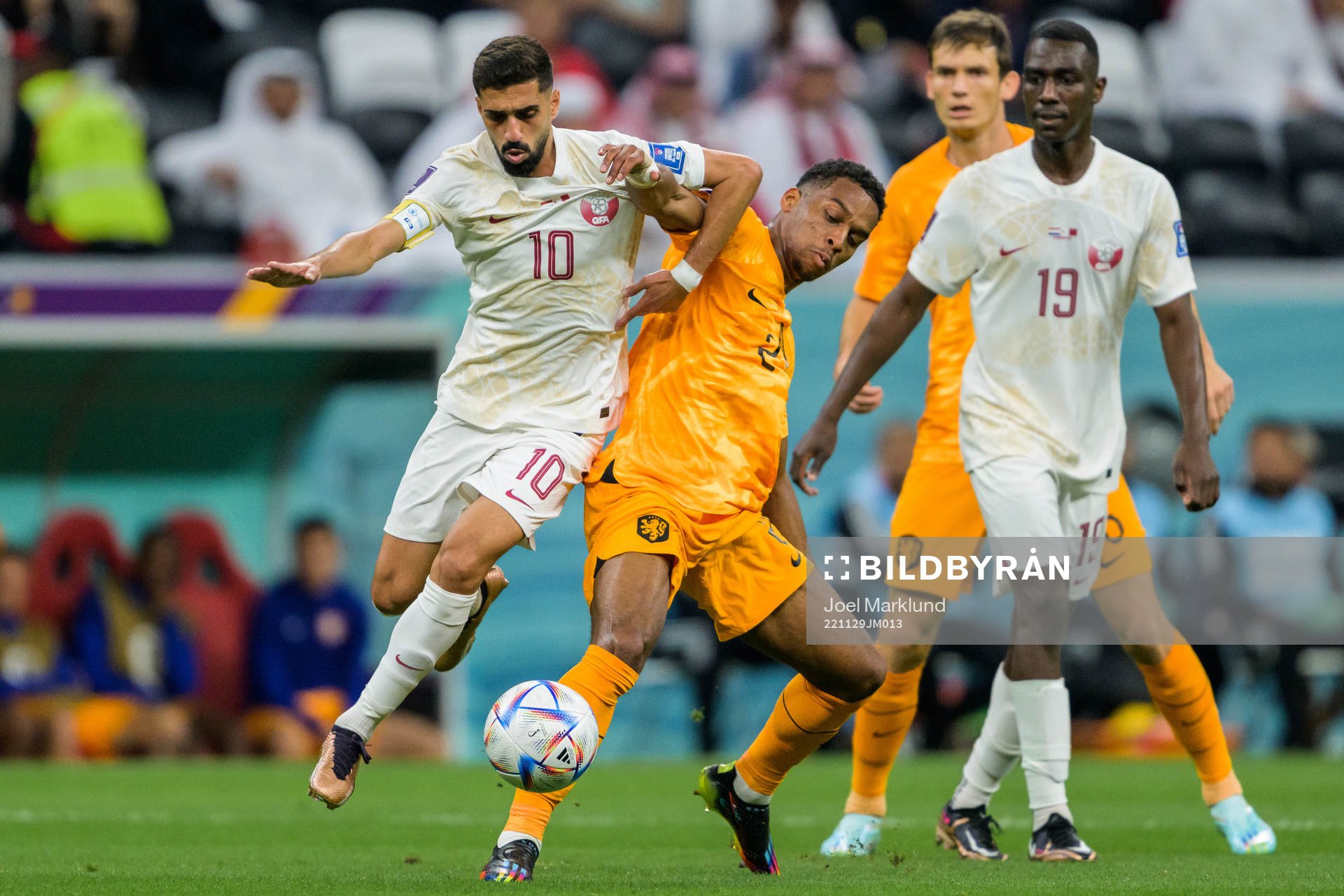 Hassan Alhaydosof Qatar and Jurrien Timberof Netherlands