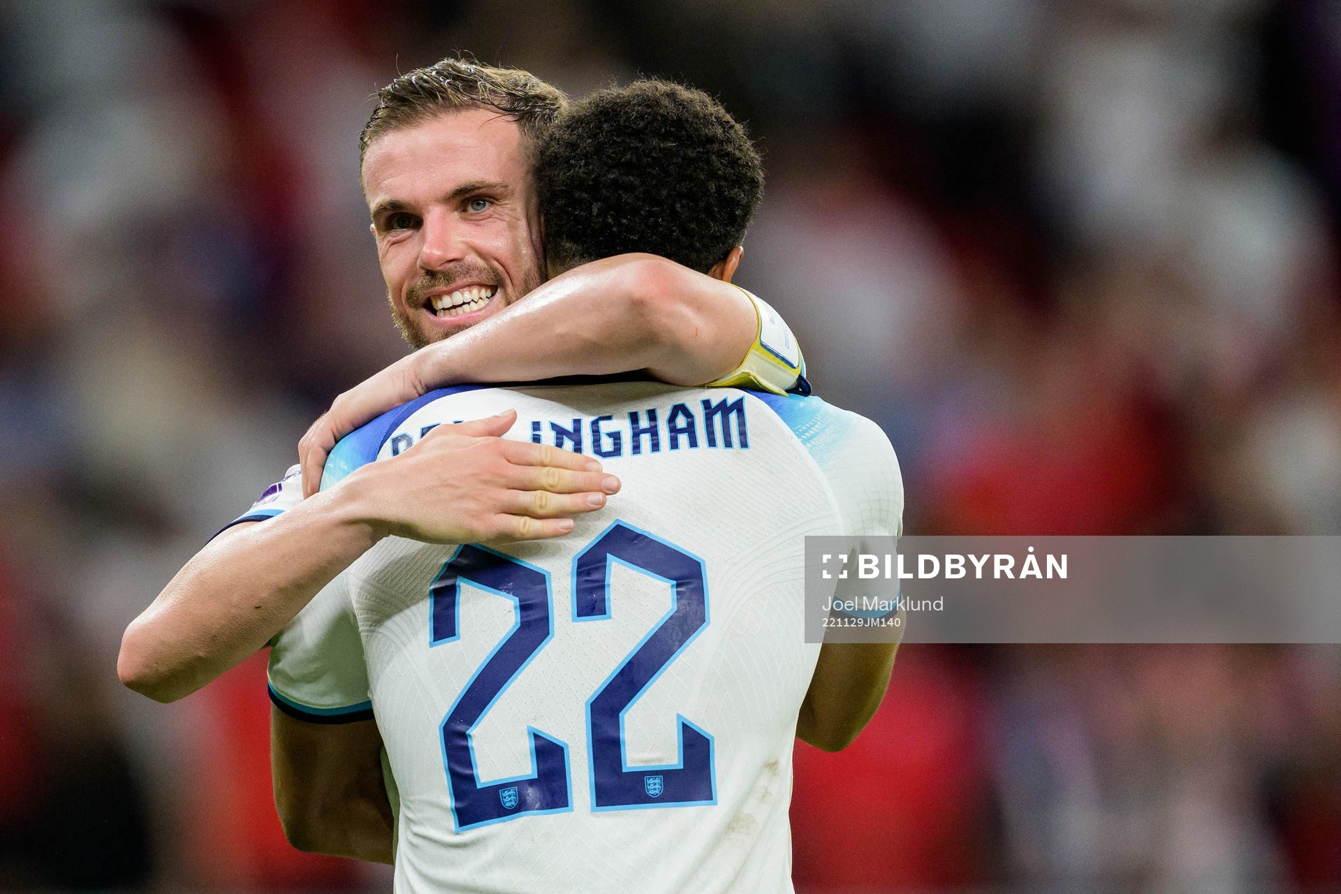 Jordan Henderson and Jude Bellingham of England