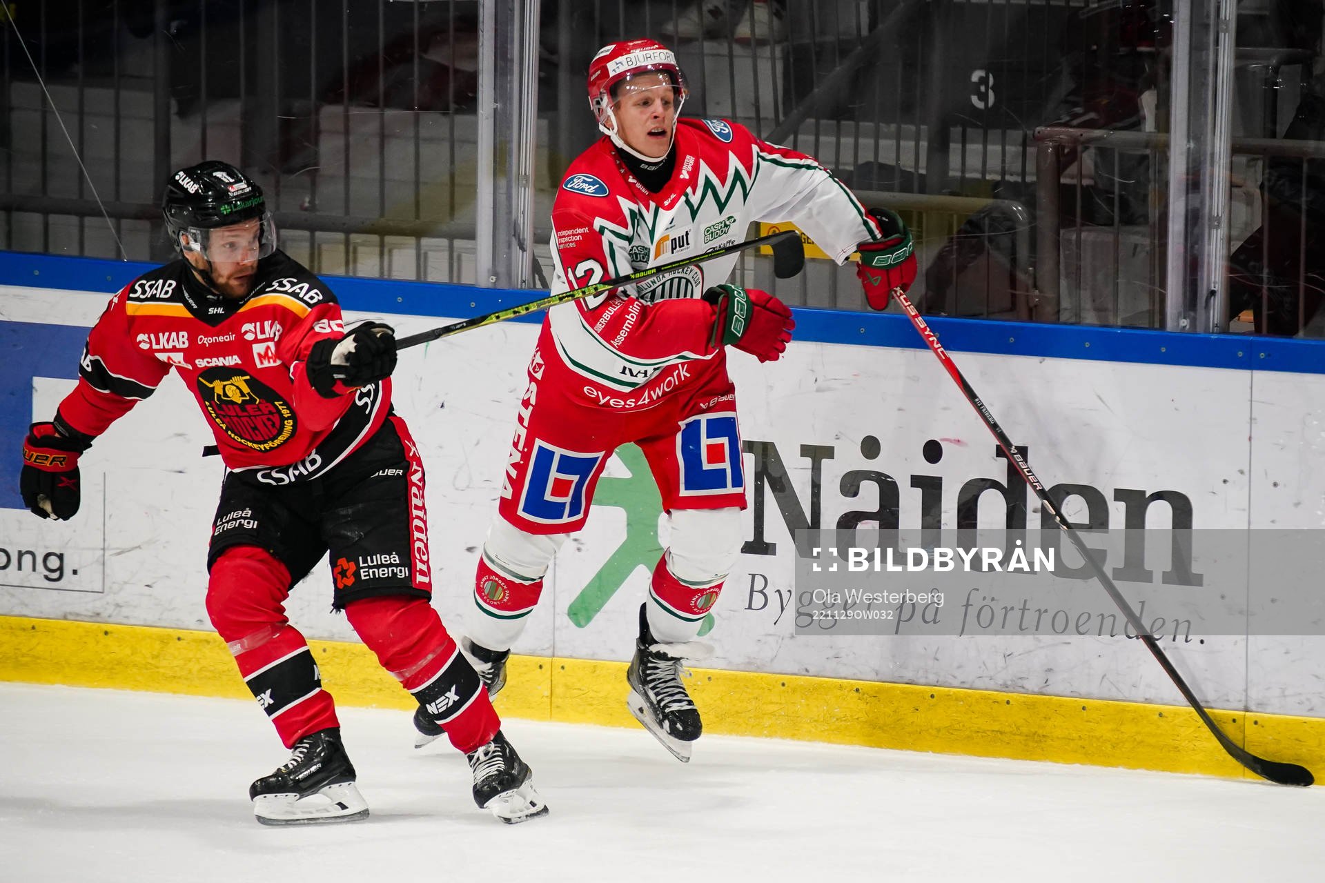 Luleås Einar Emanuelsson och Frölundas Max Friberg