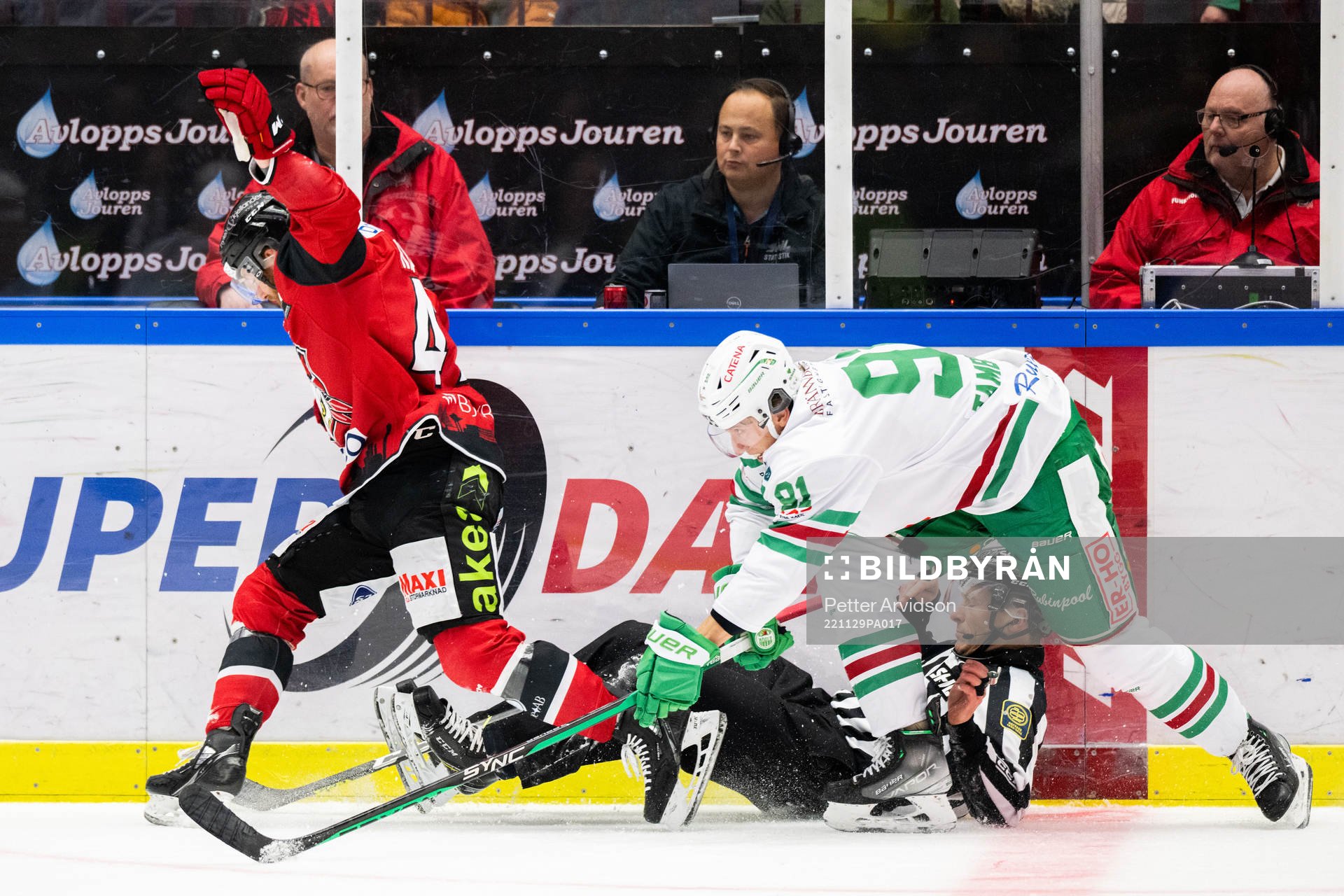 Malmö Redhawks Joakim Ryan och Rögles Adam Tambellini