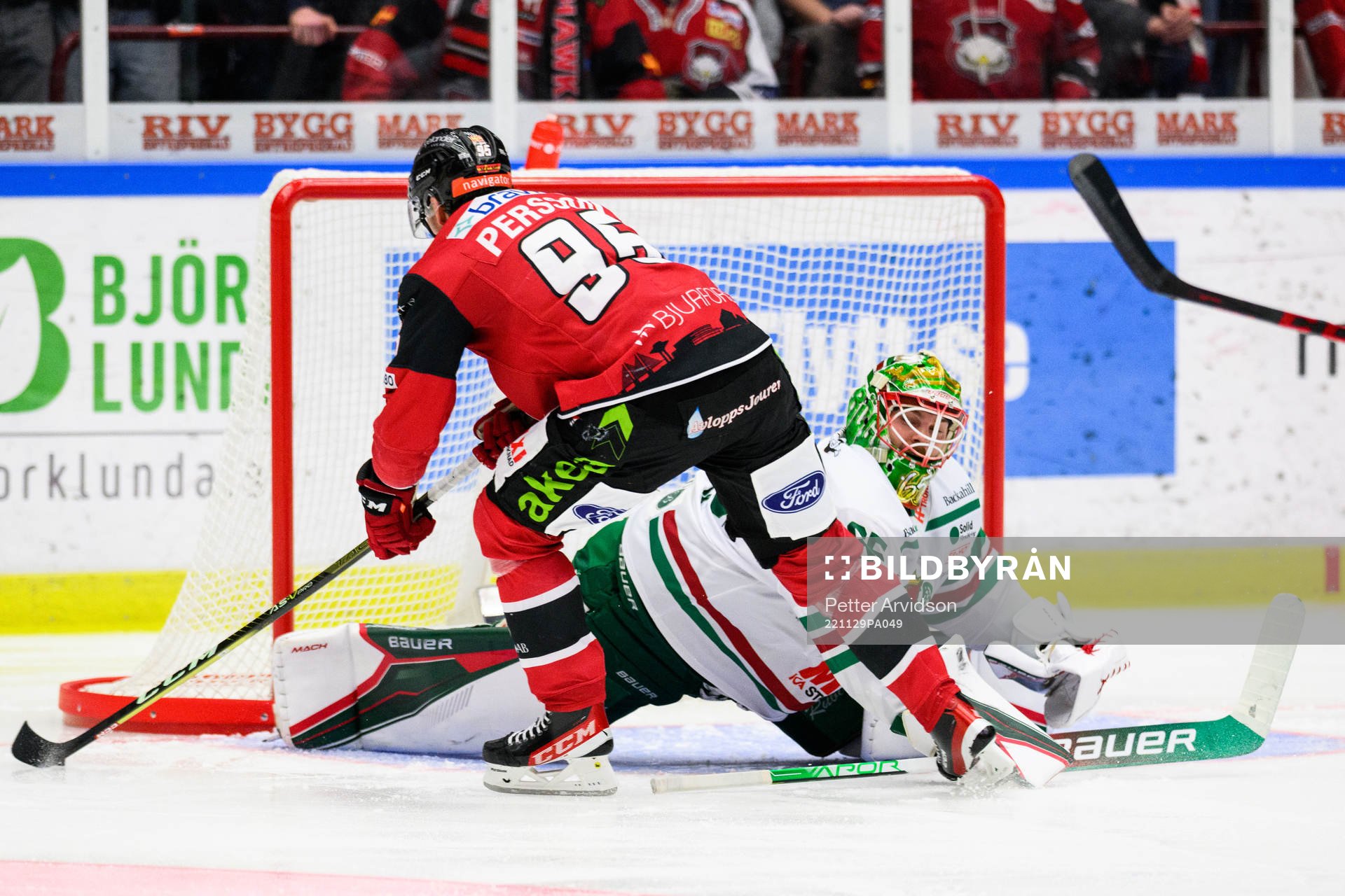 Malmö Redhawks Carl Persson och Rögles målvakt
