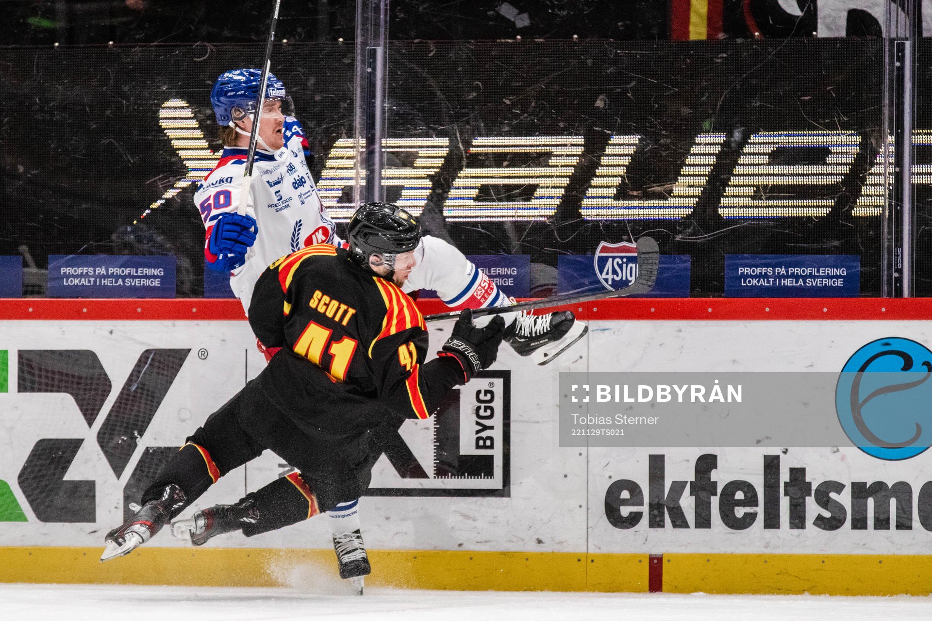 Brynäs Greg Scott och Oskarshamns Juuso Riikola