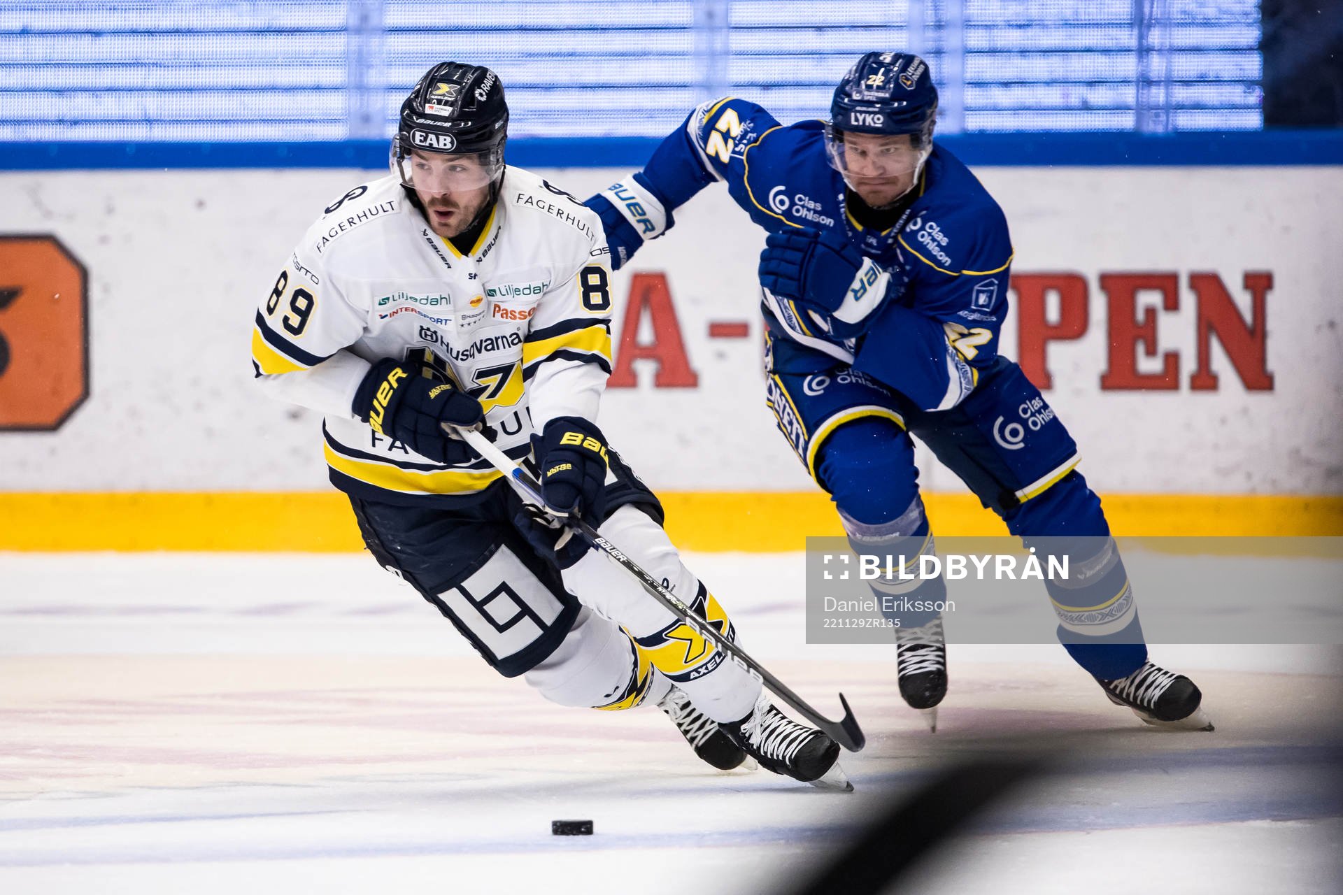 HV71s Mikkel Bödker och Leksands Tobias Ekberg