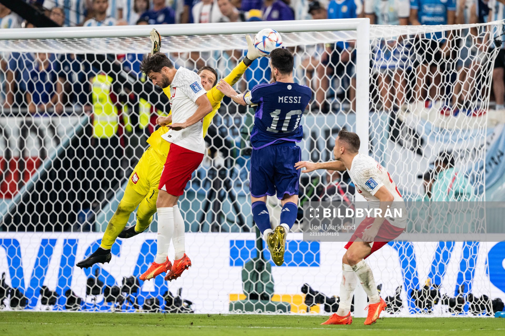 Goalkeeper Wojciech Szczesny of Poland in a situation with