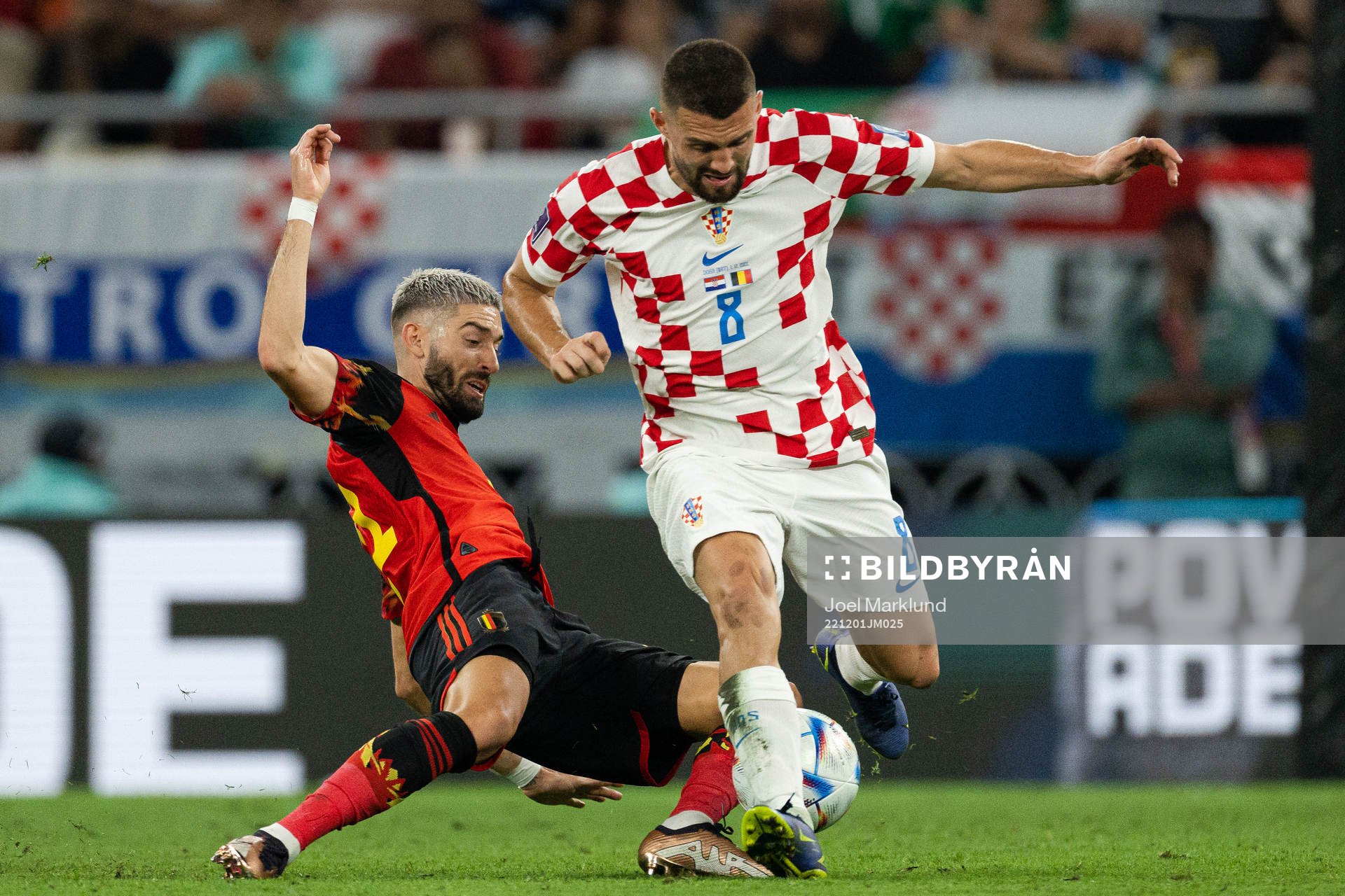 Mateo Kovacic of Croatia against Yannick Carrasco of Belgium