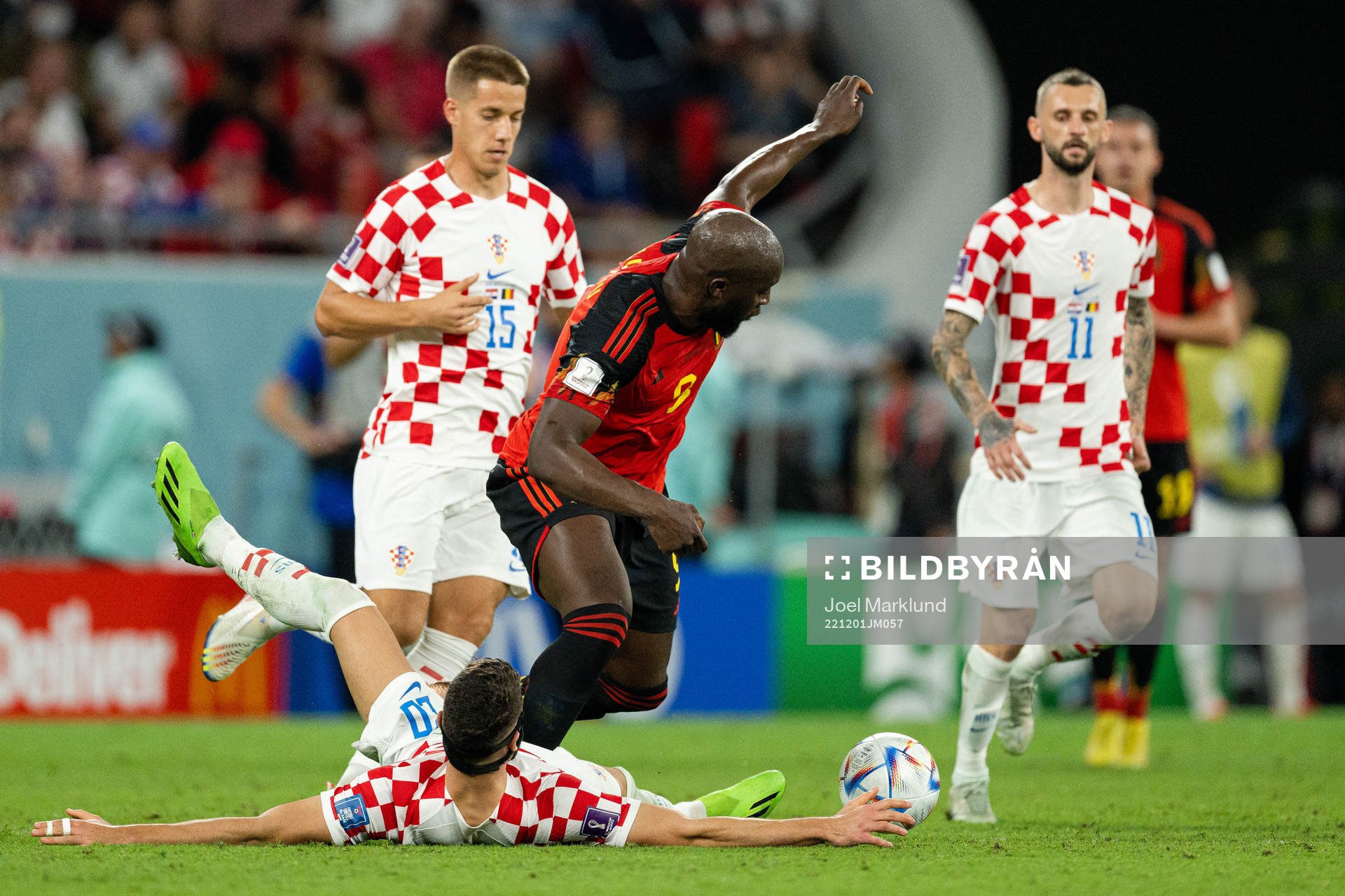Romelu Lukaku of Belgium against Josko Gvardiol , Mario