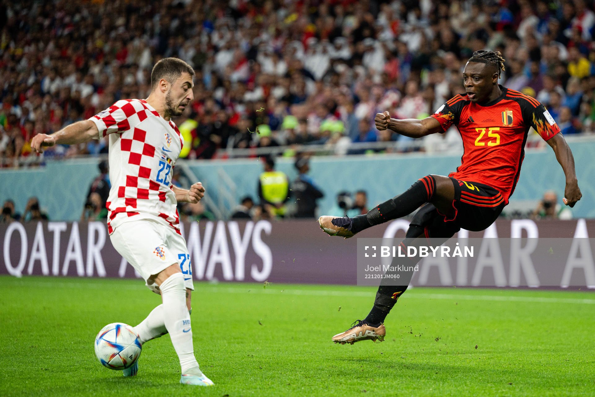 Josip Juranovic of Croatia and Jeremy Doku of Belgium during the FIFA World Cup 2022 football match between Croatia and Belgium on December 1, 2022 in Doha.