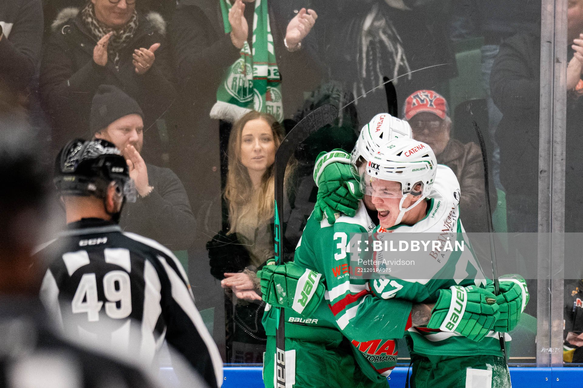 Rögles Adam Edström och Oskar Pettersson jublar