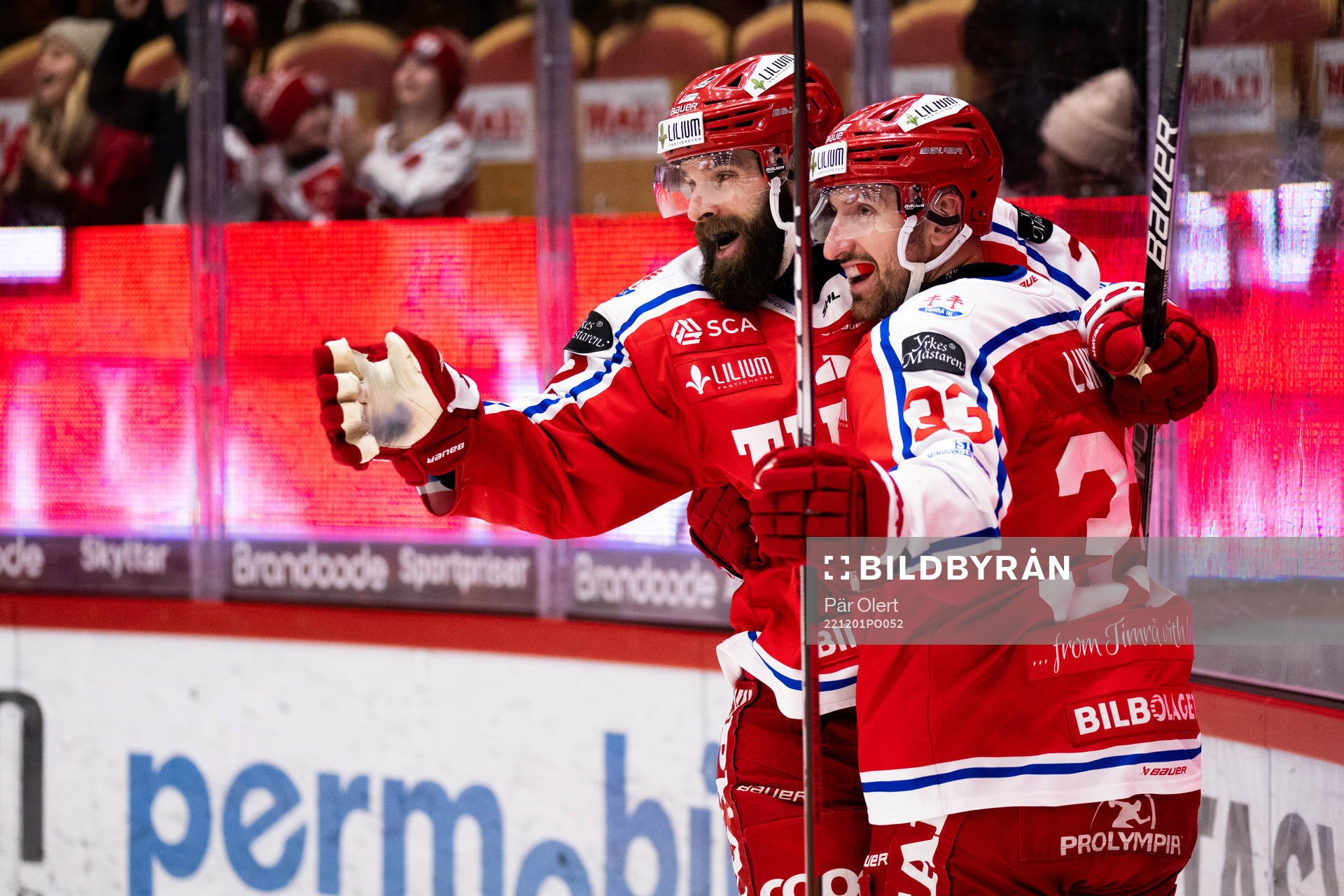 Timrås Albin Lundin och Per Svensson jublar