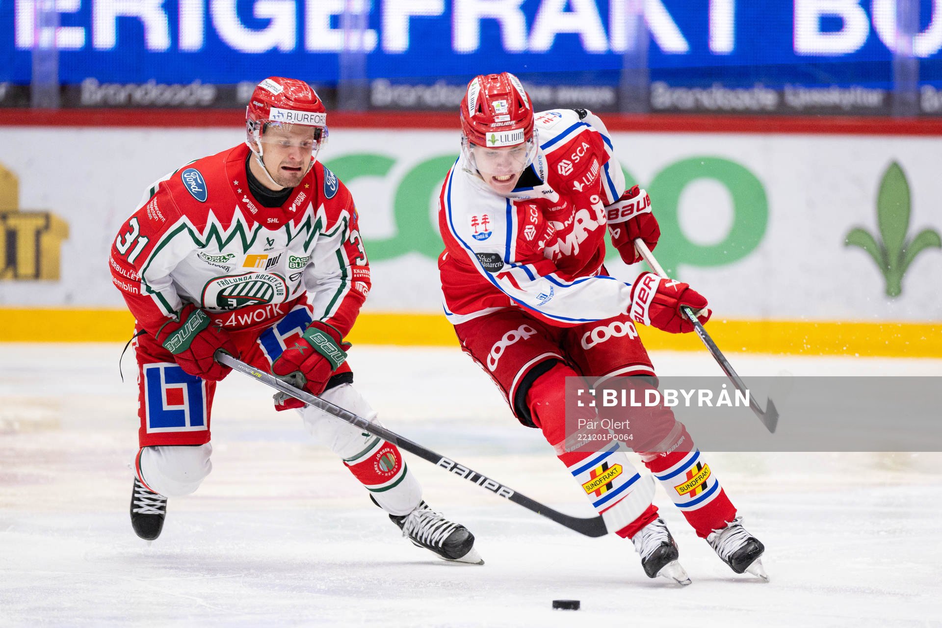 Frölundas Nicklas Lasu och Timrås Jakob Stenqvist