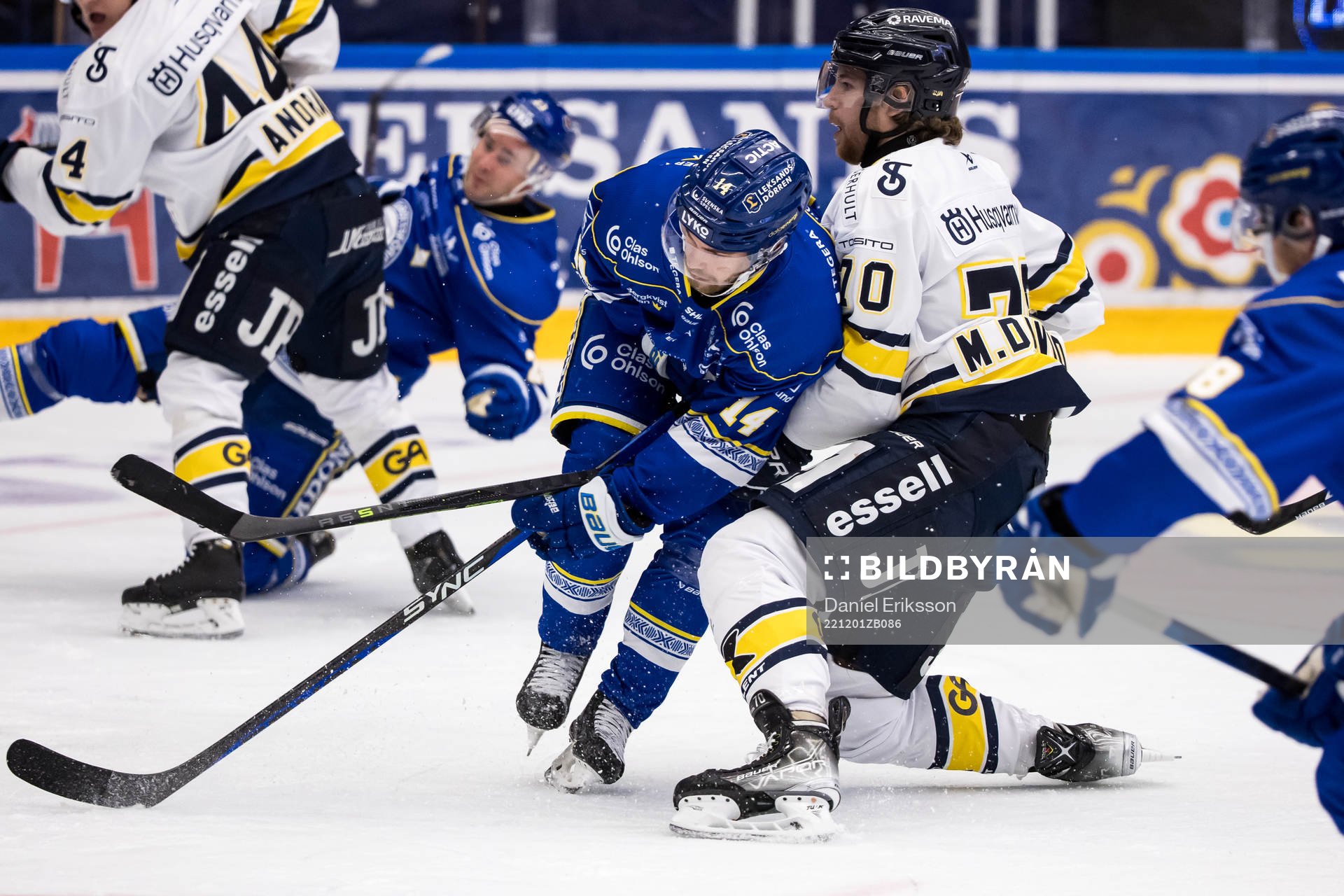 Leksands Oskar Lang och HV71s Marcus Davidsson