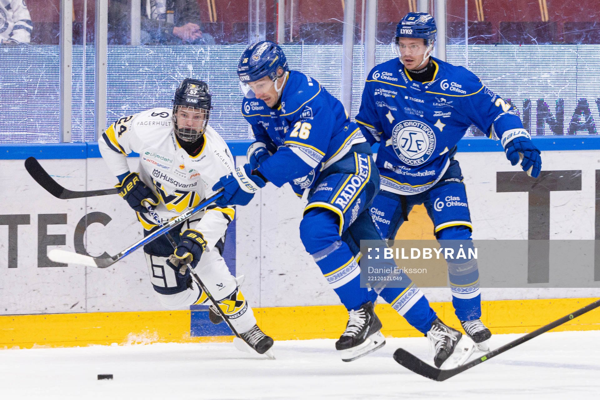 HV71s Oscar Fisker Molgaard i en kamp mot Leksands Patrik