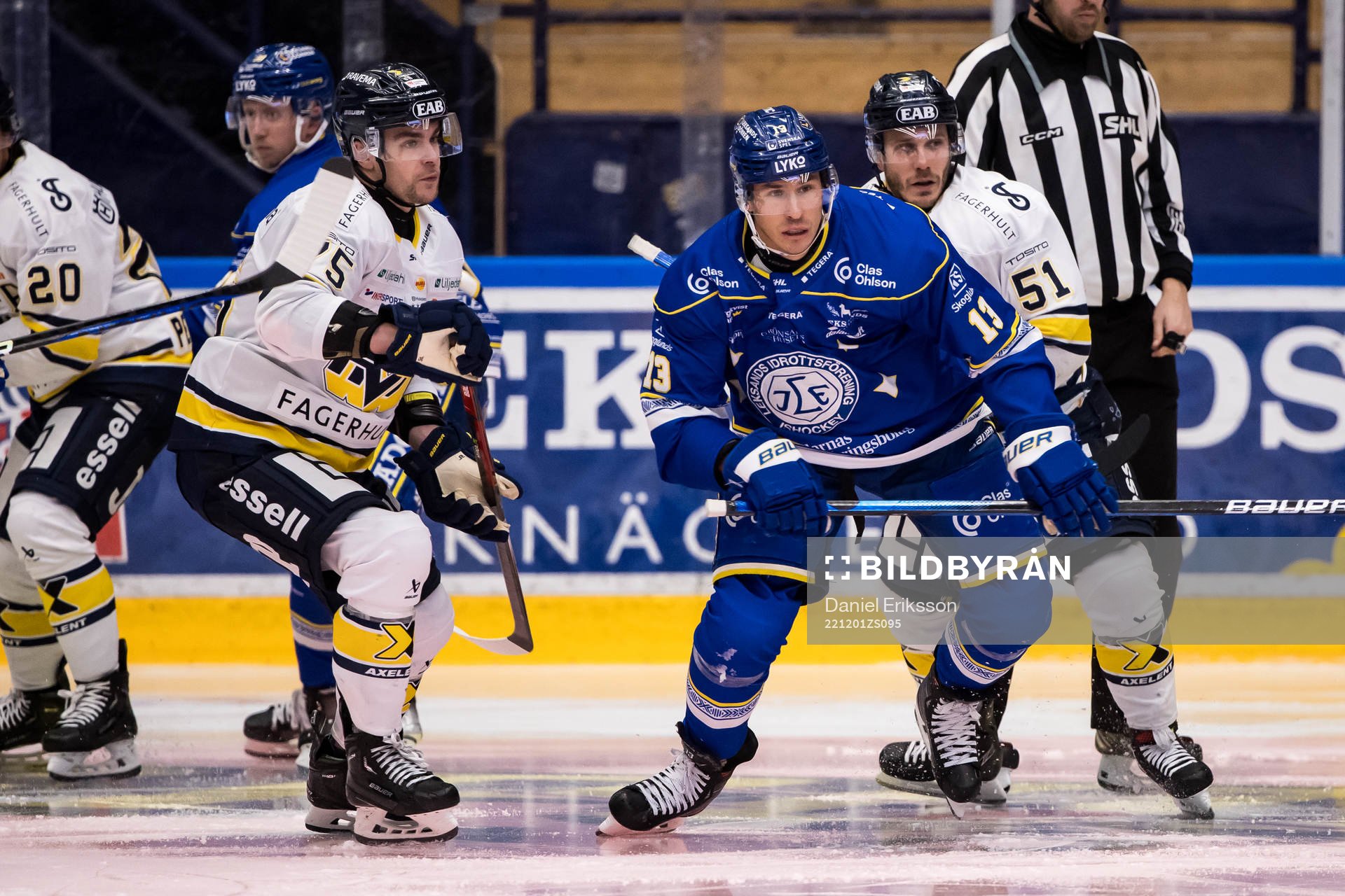 Leksands Jon Knuts och HV71s Andy Miele