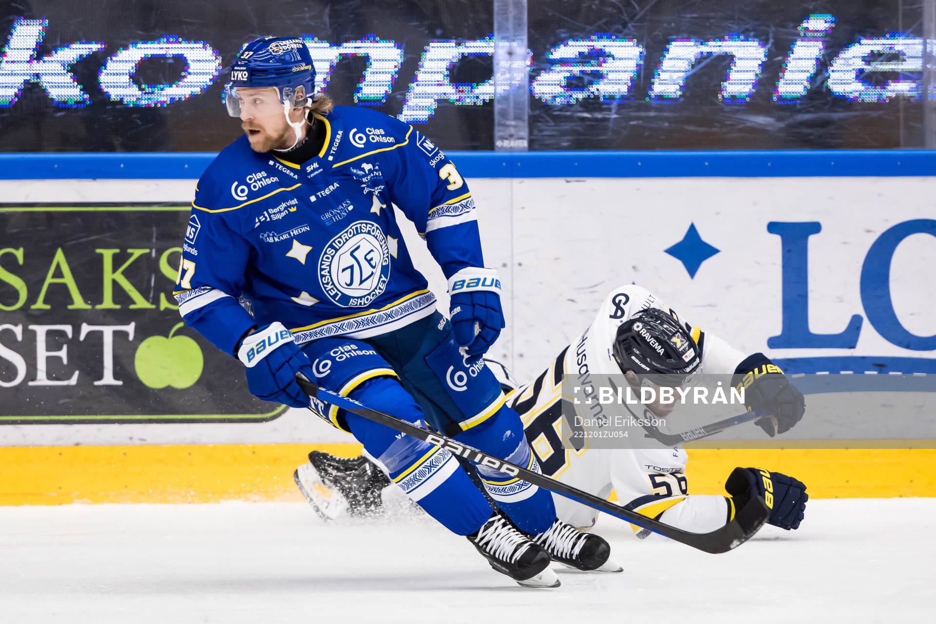 Leksands Anton Lindholm och HV71s Fredrik Forsberg