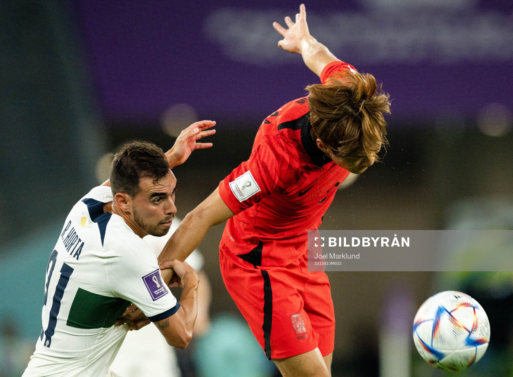 Ricardo Horta of Portugal and Jinsu Kim of South Korea