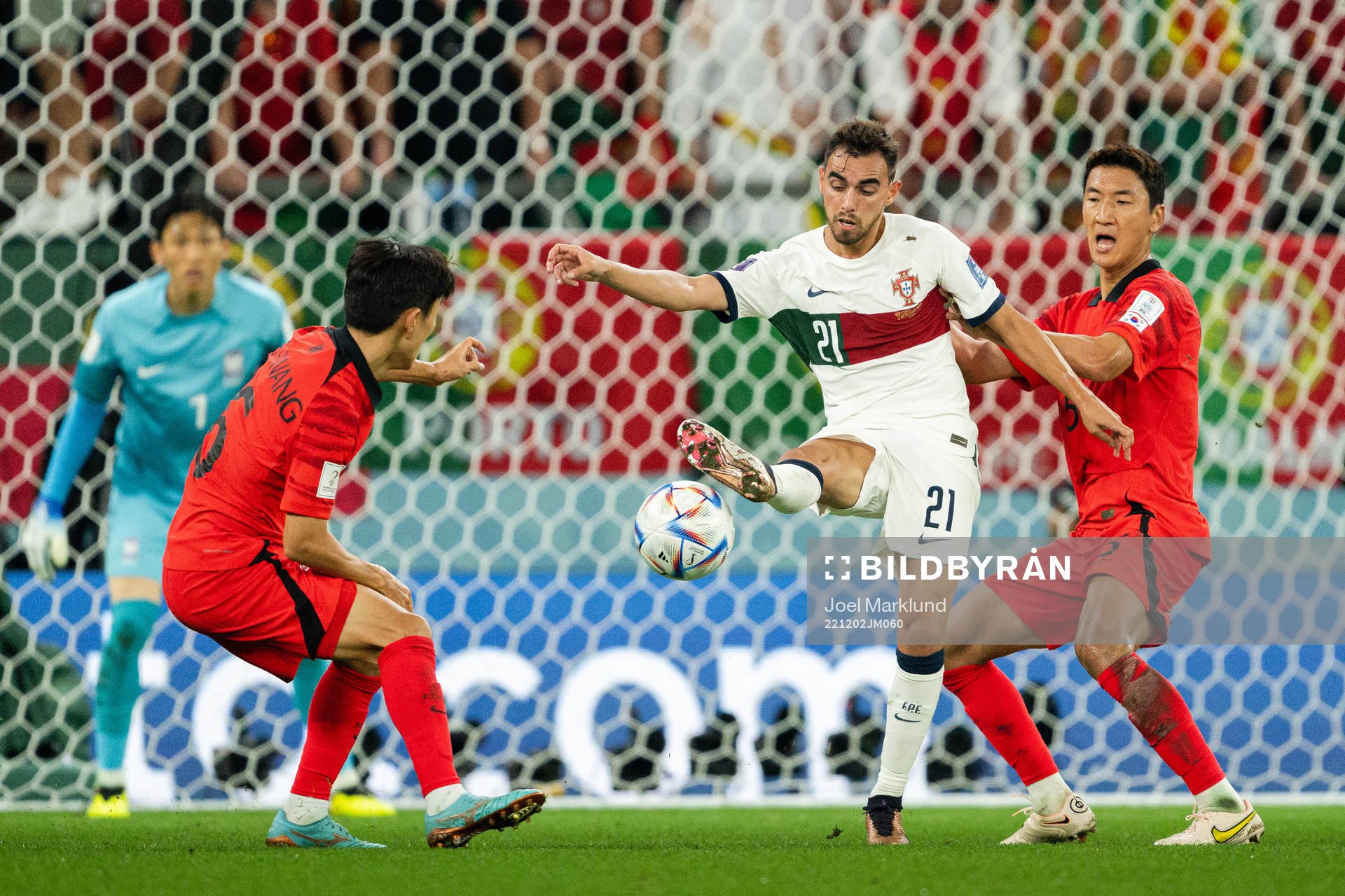Ricardo Horta of Portugal against Inbeom Hwang and Wooyoung
